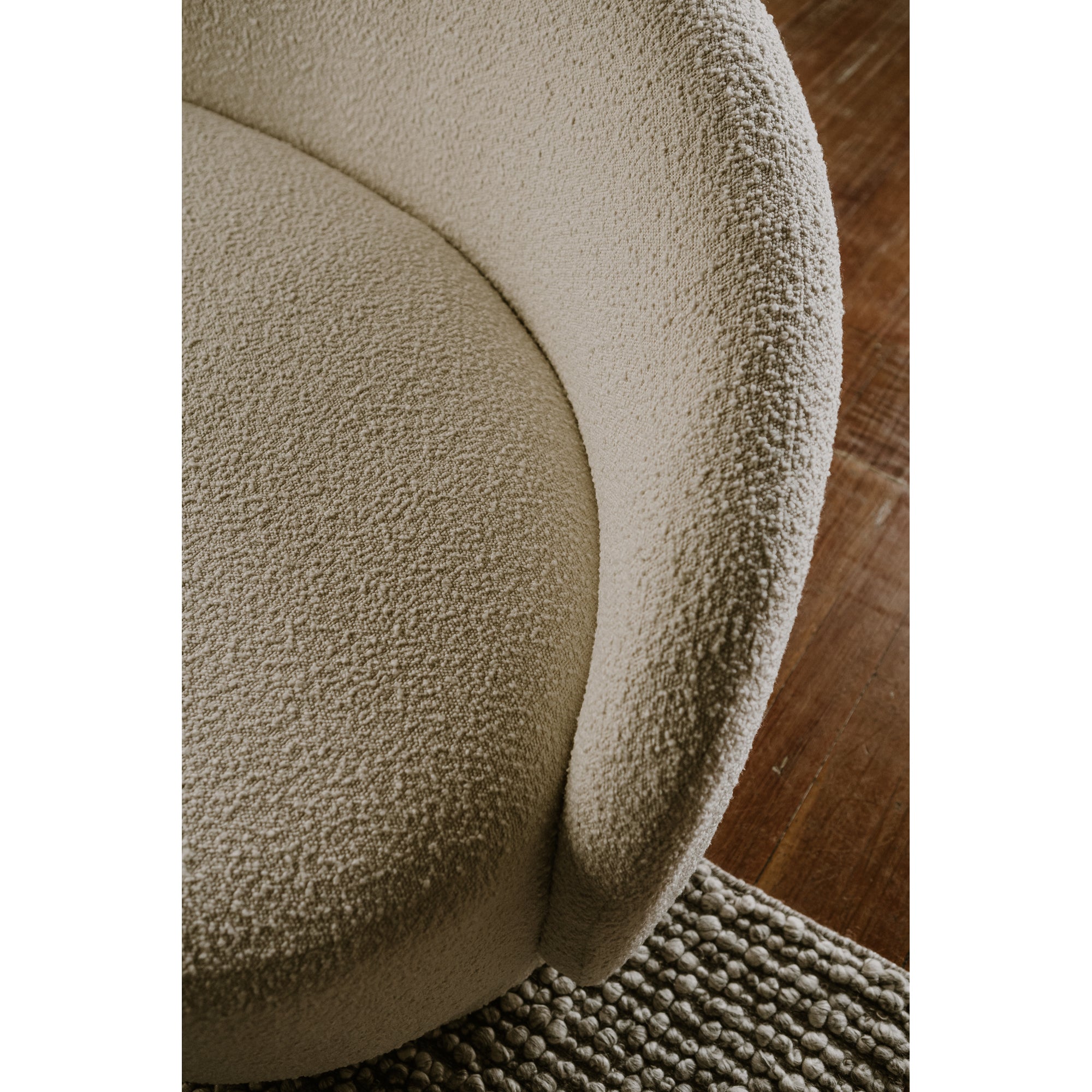 Moes Excelsior Sofa Cream JM-1009-05