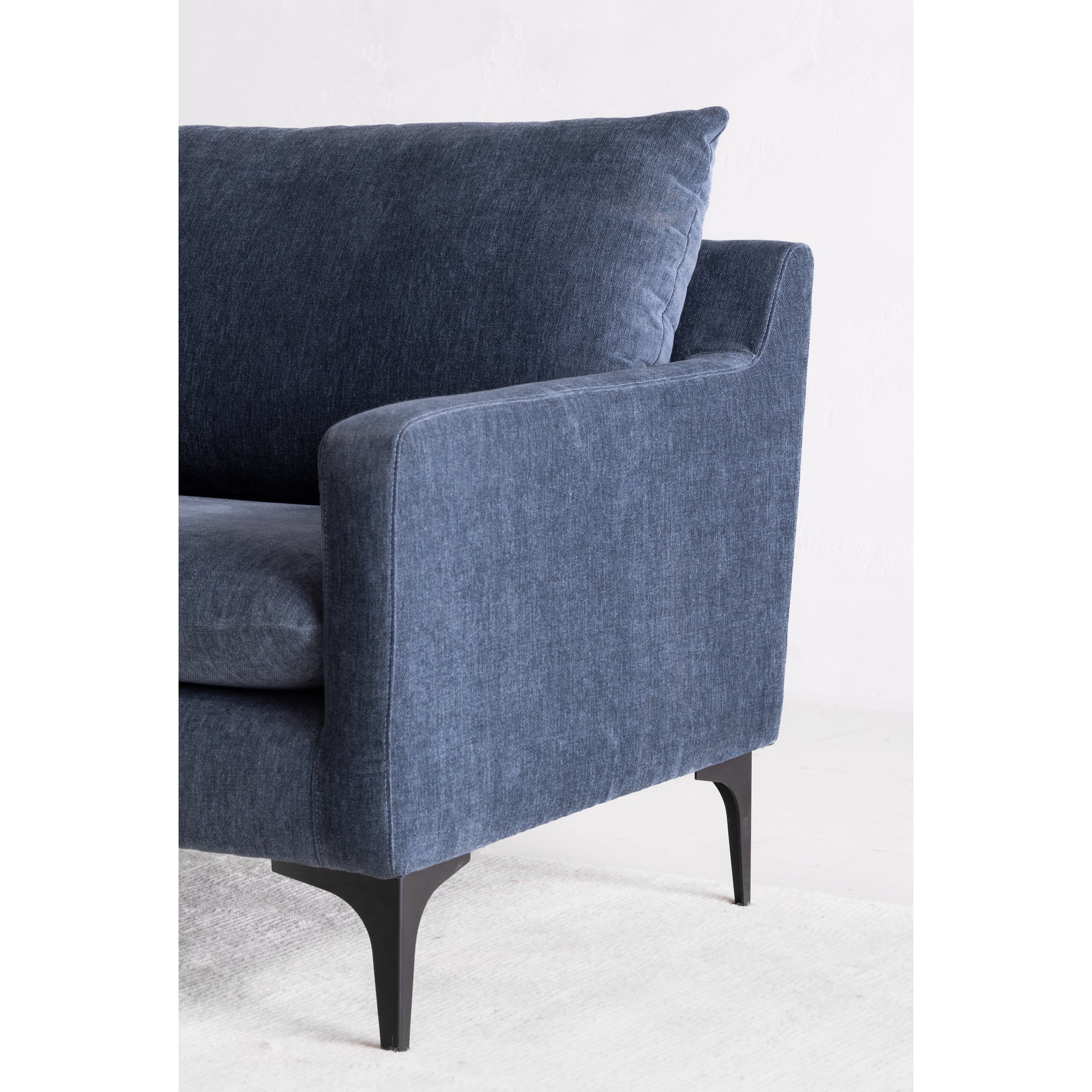 Moes Paris Armchair Blue JM-1010-26
