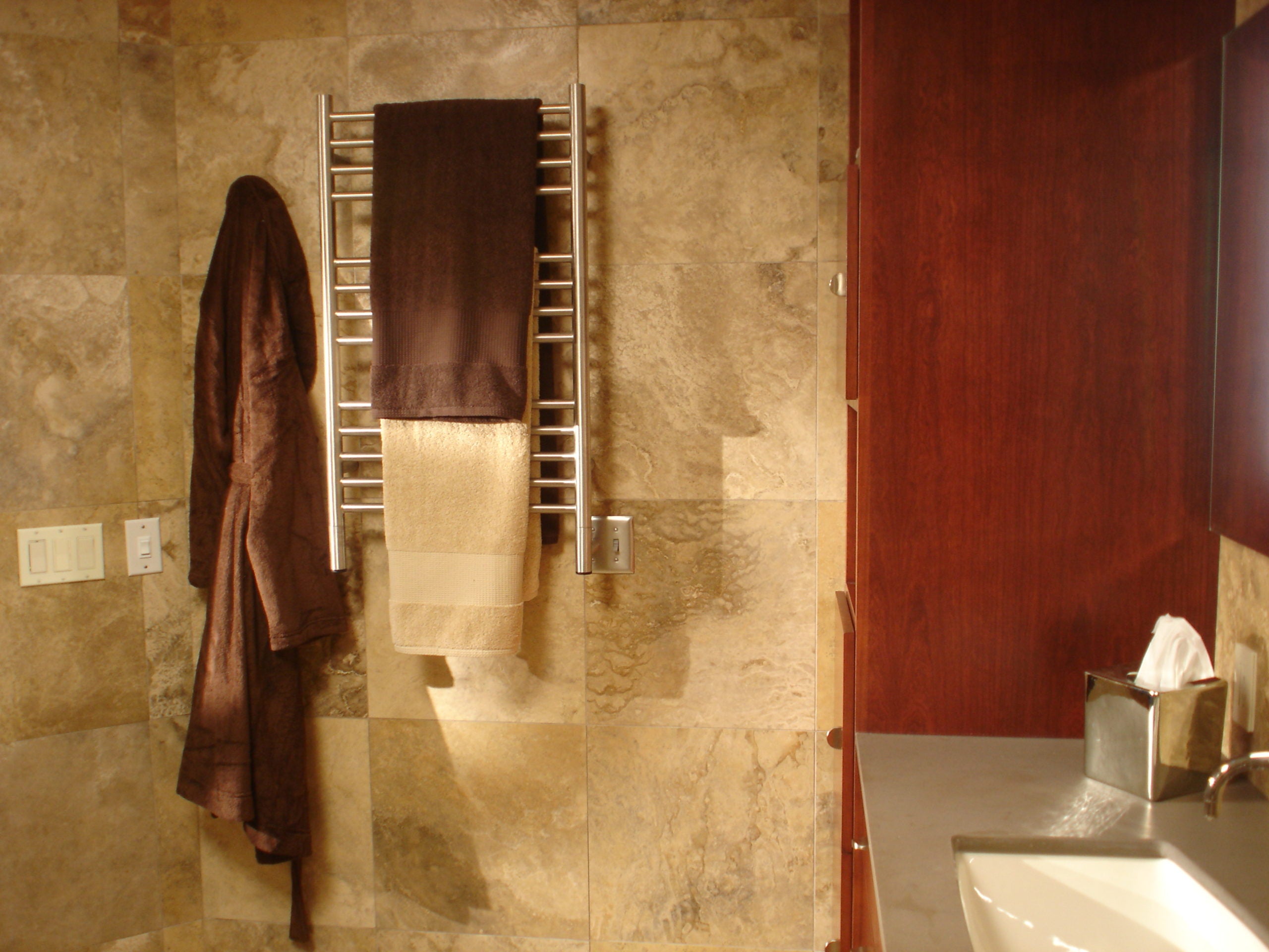 Amba Jeeves Model C Straight 13 Bar Hardwired Towel Warmer