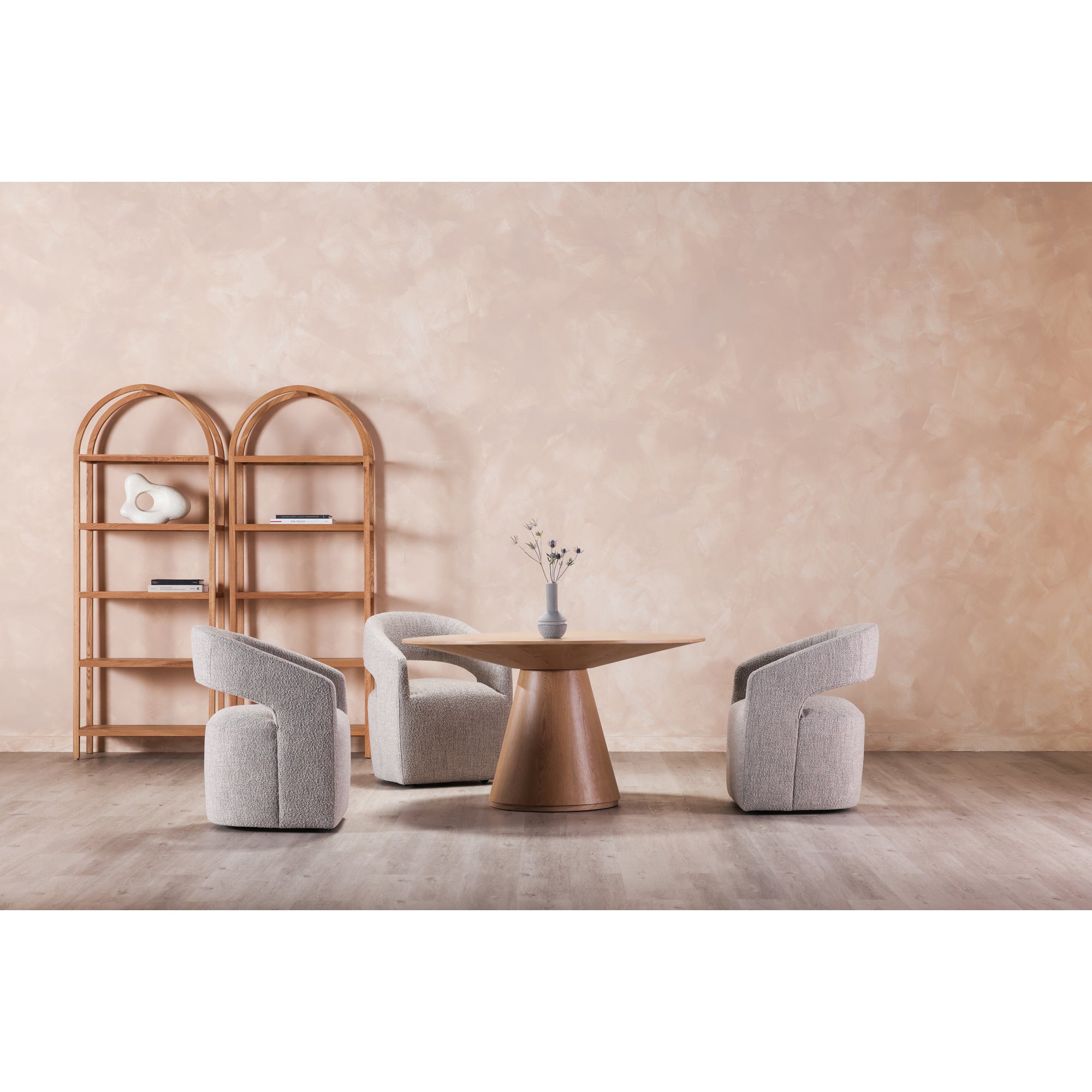 Moes Otago Round 54In Dining Table KC-1029-24-0