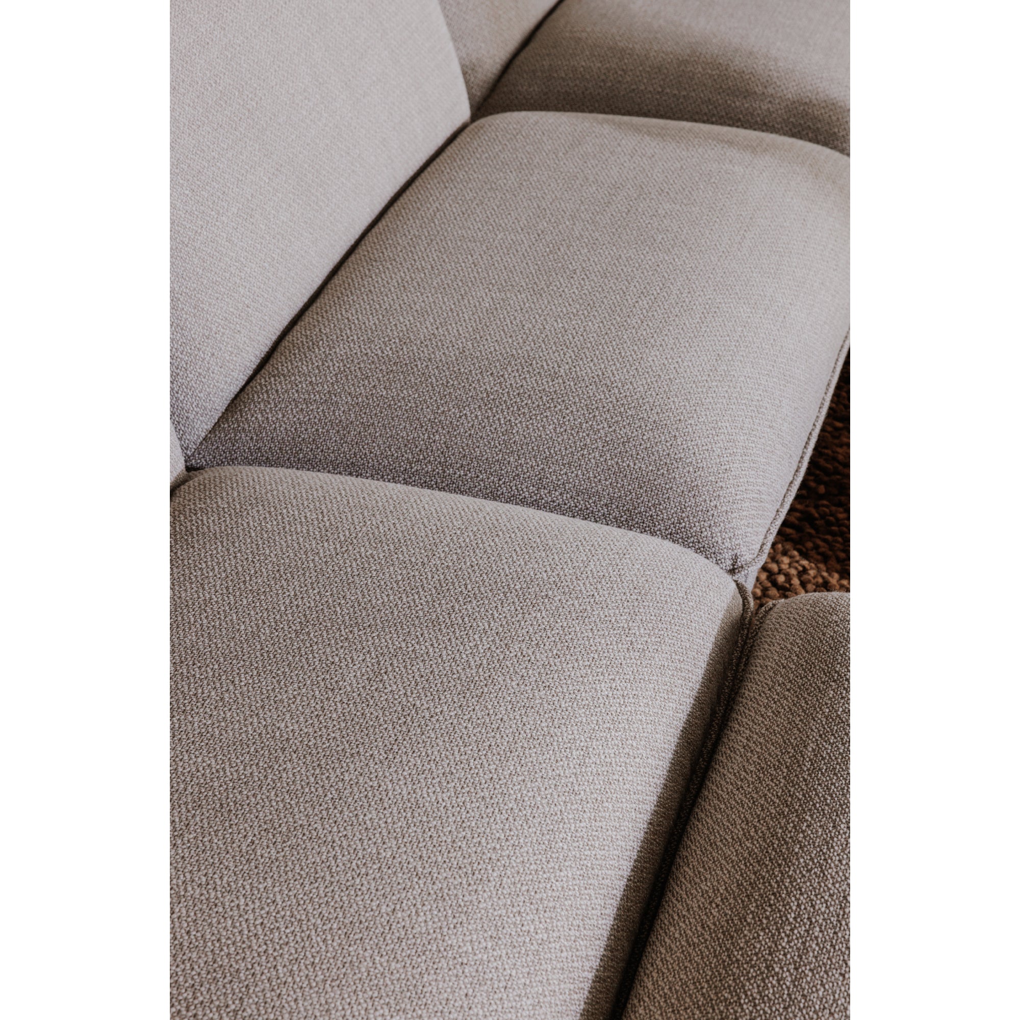 Moes Zeppelin Ottoman Speckled Pumie KQ-1014-15