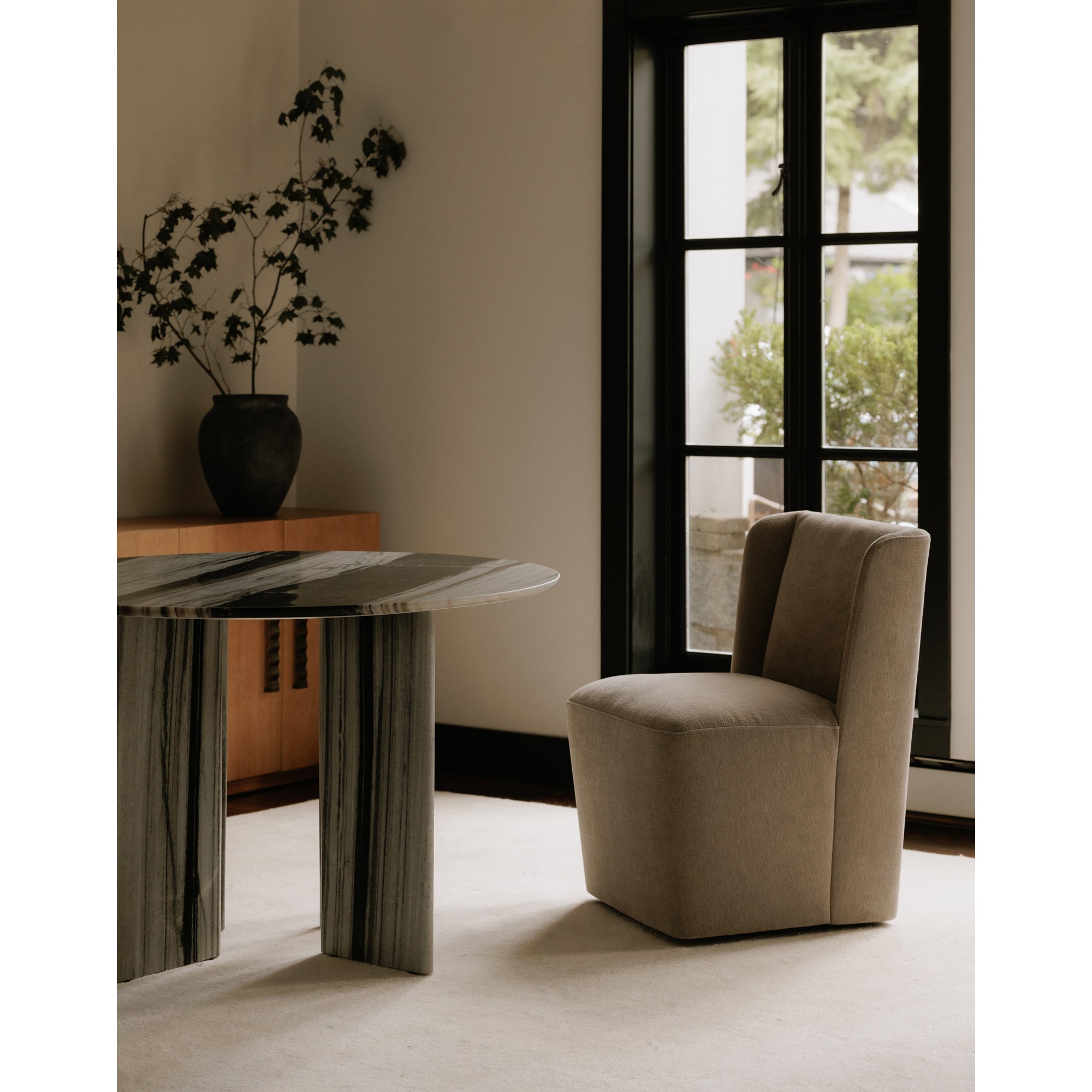 Moes Cormac Rolling Dining Chair Warm Sand KQ-1035-39-USA