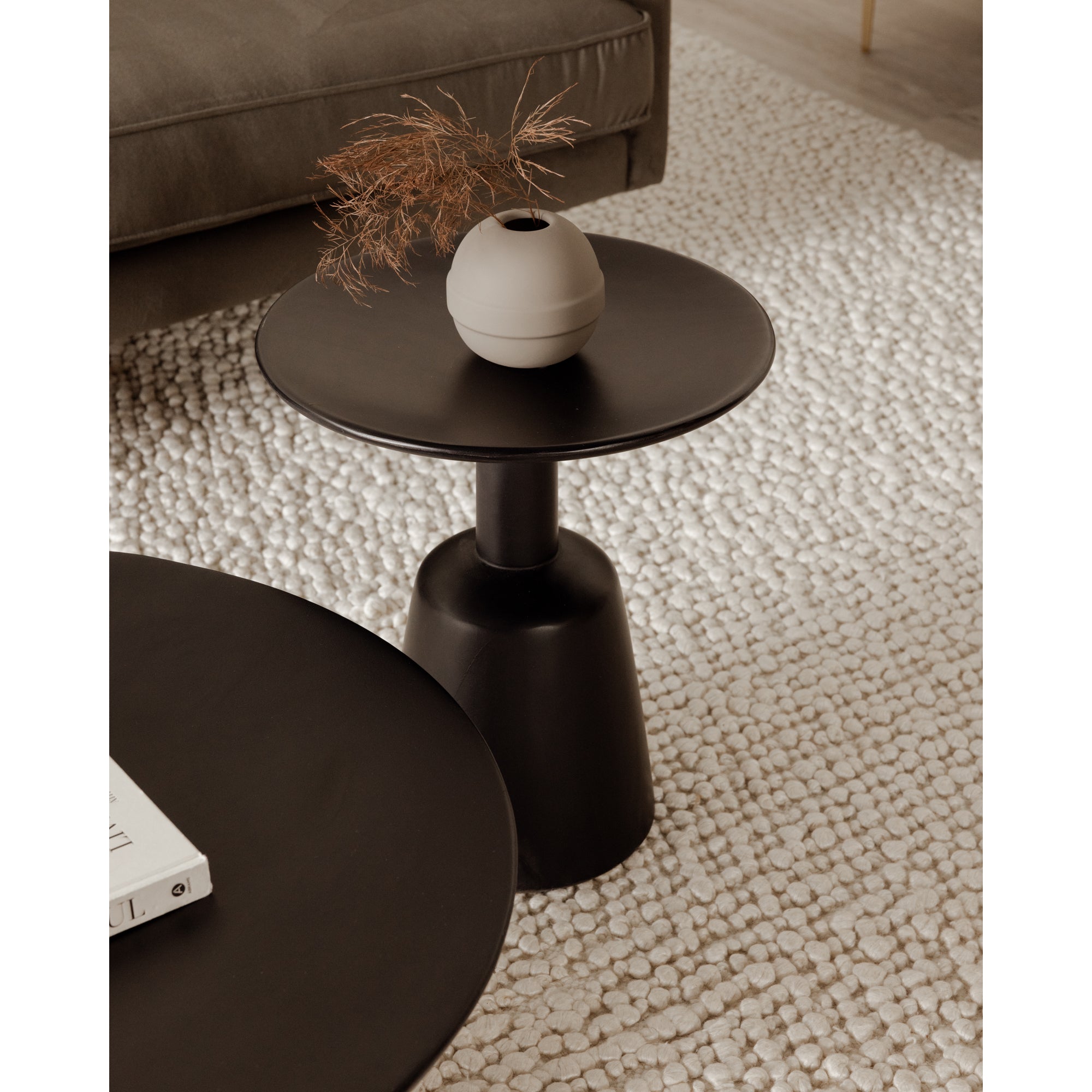 Moes Nels End Table Black KY-1014-07