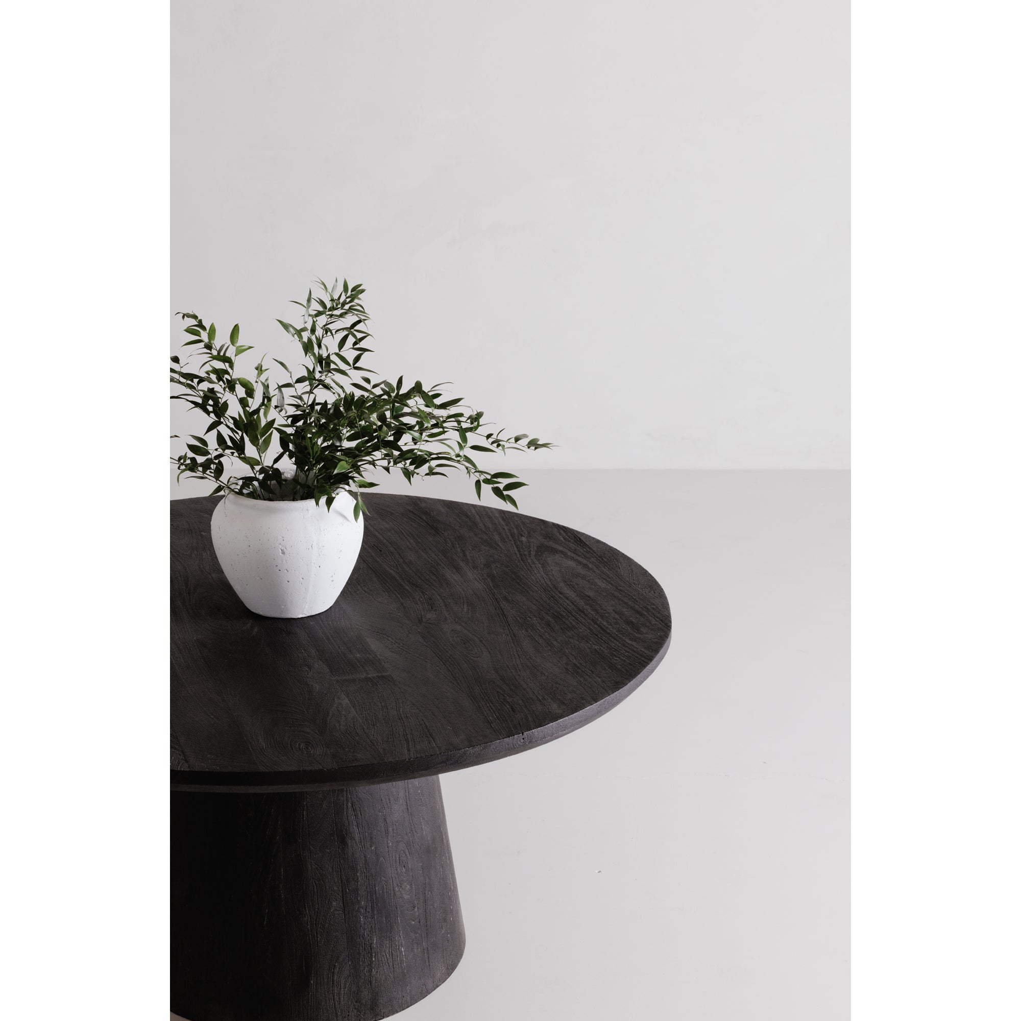 Moes Cember Dining Table Black KY-1020-02-0