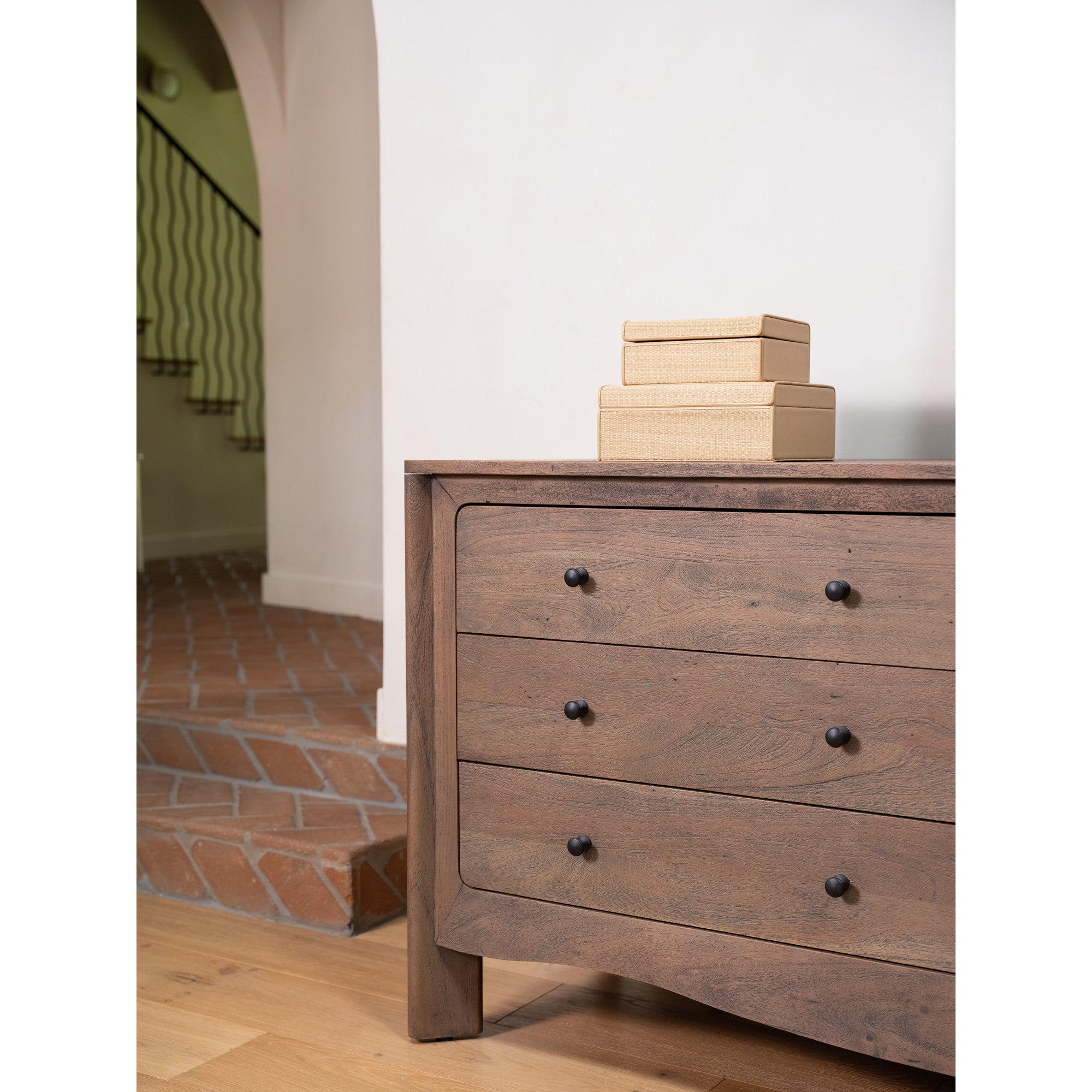 Moes Mabel 6 Drawer Dresser Dark Brown LX-1086-20