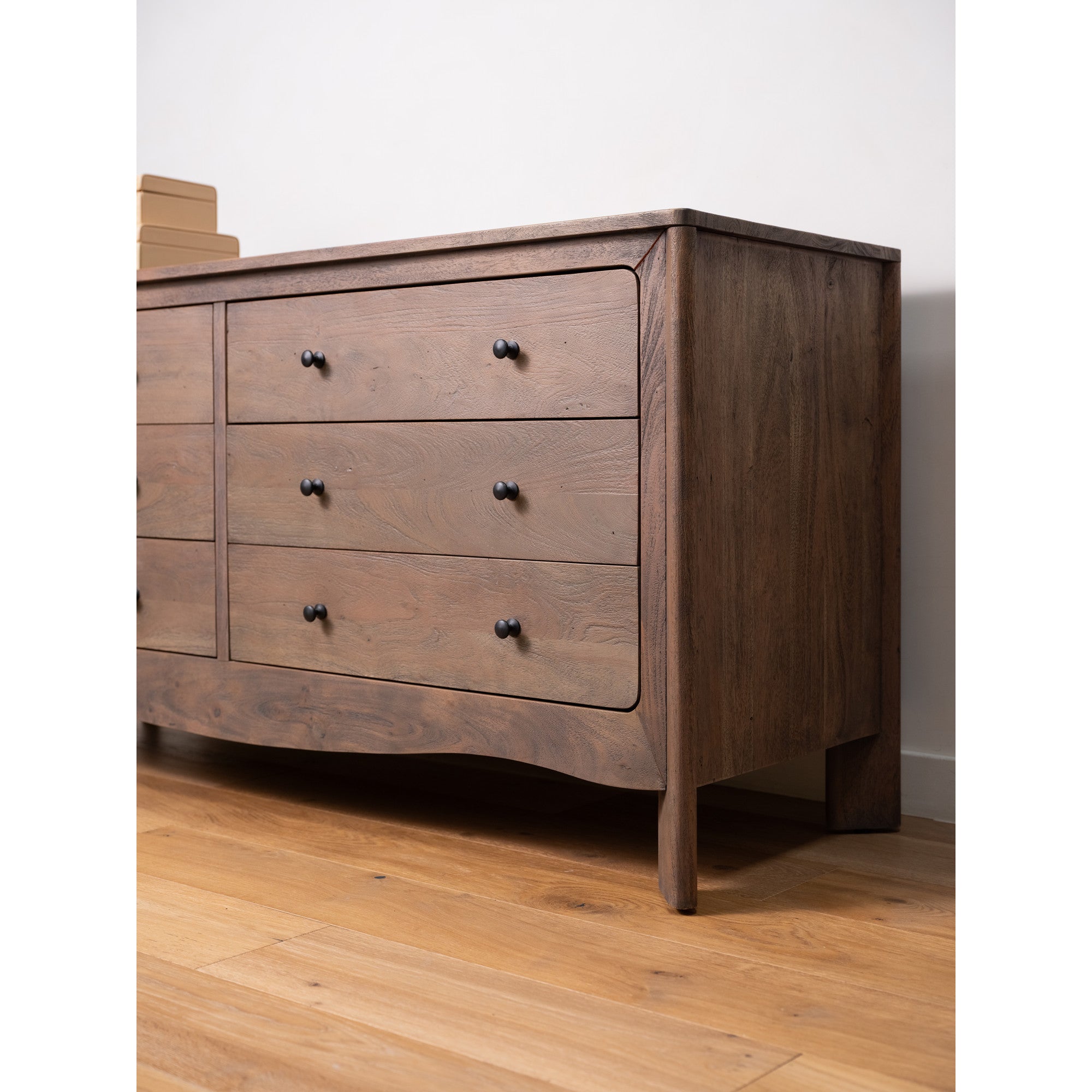 Moes Mabel 6 Drawer Dresser Dark Brown LX-1086-20