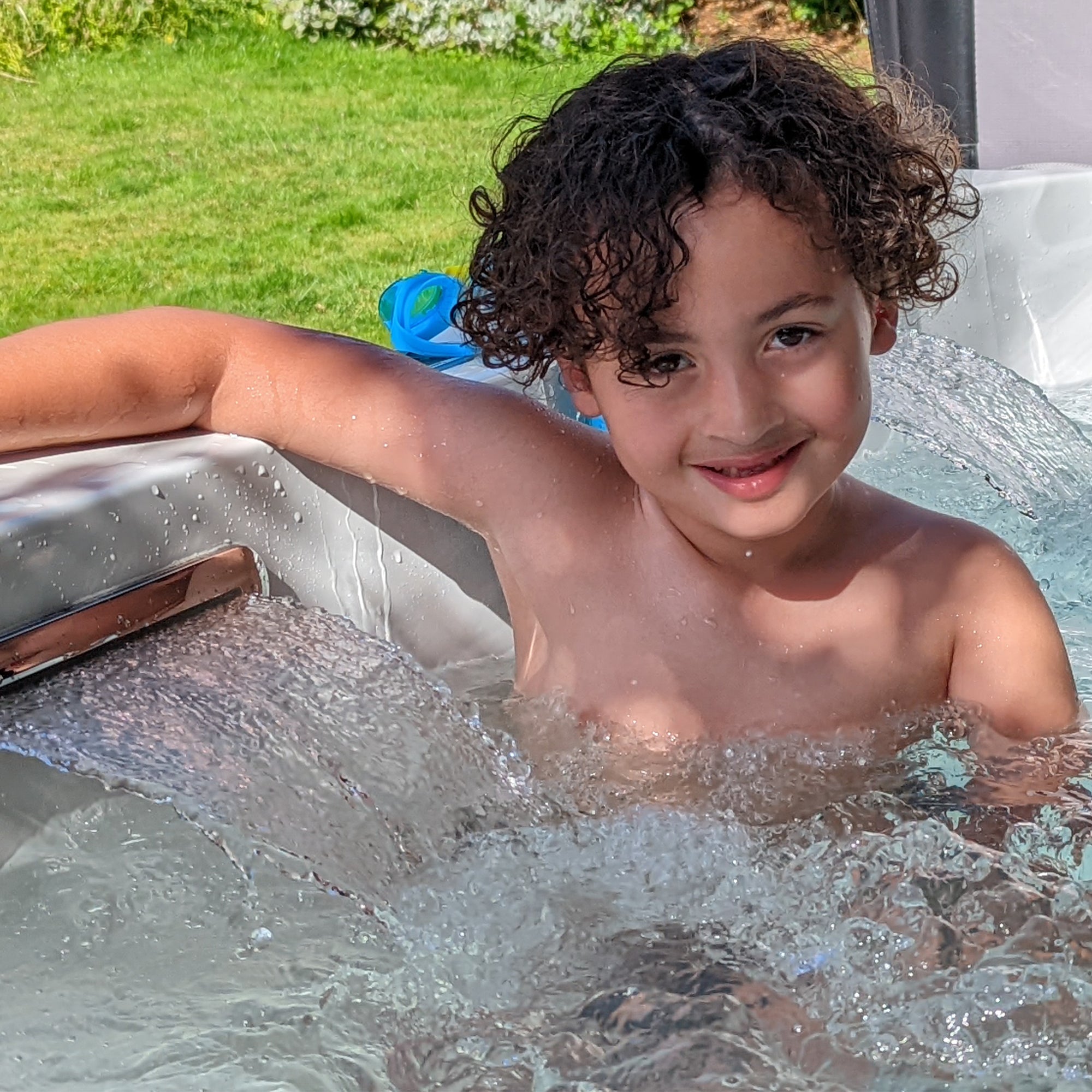 Liberty Spas LYS4000 Plug & Play 4-Person Spa – 20 Jets, Double Lounger, 120V/240V