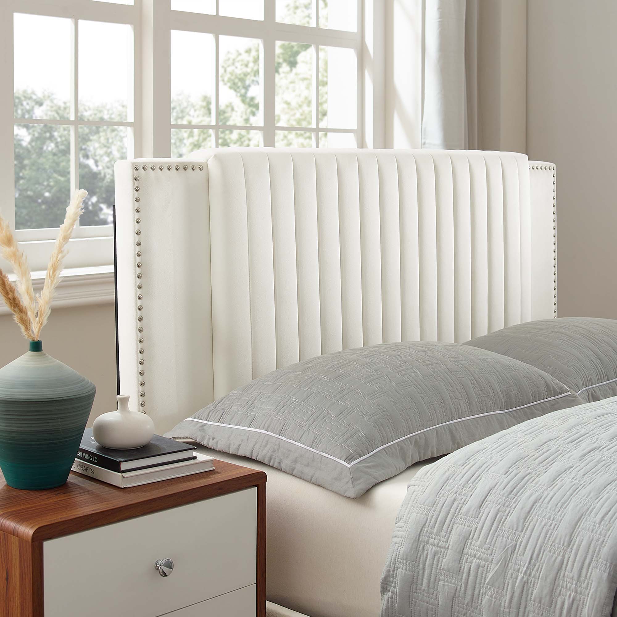 Modway Zahra Channel Tufted Performance Velvet Twin Platform Bed