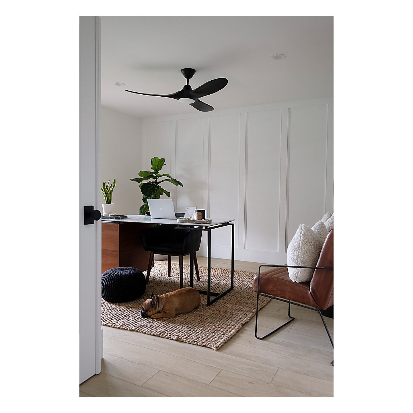 Visual Comfort Maverick 52" LED Ceiling Fan with Remote – Damp Rated Indoor/Outdoor