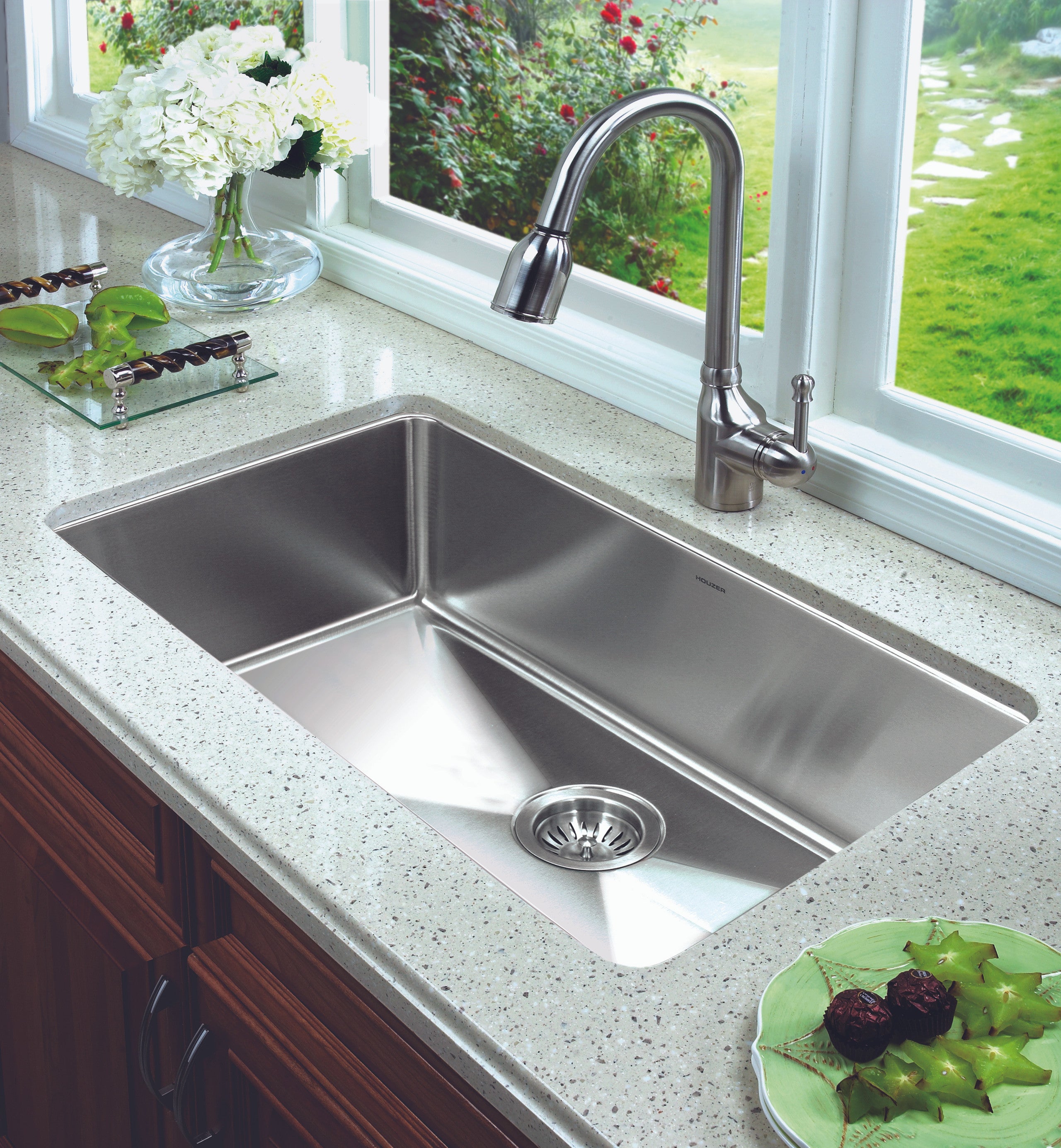 Houzer Nouvelle 31 inch Stainless Steel Undermount Single Bowl Kitchen Sink with Strainer & Grid - NOG-4150-1