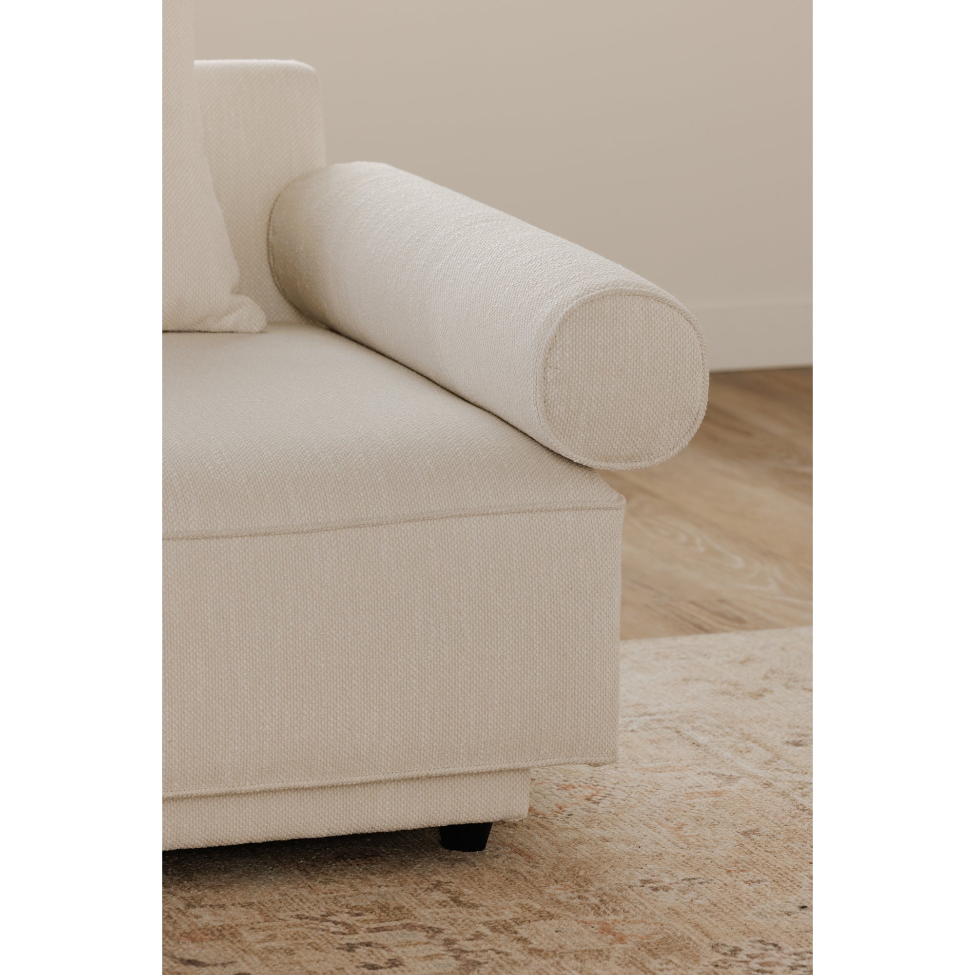 Moes Rosello Armchair White OA-1007-18