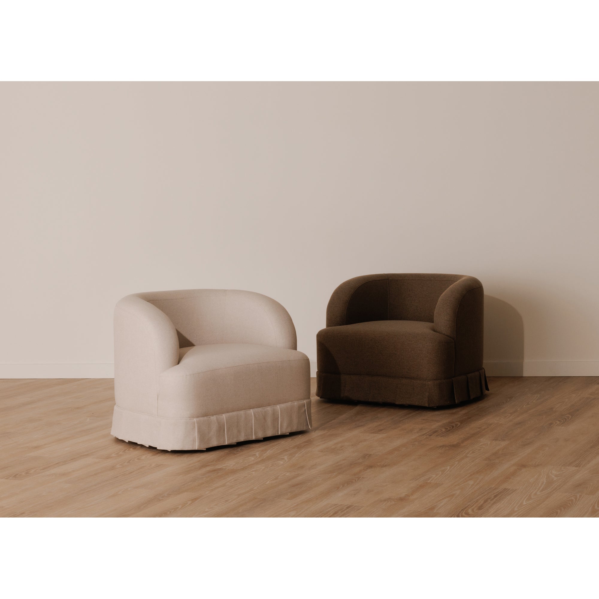 Moes Maren Swivel Chair Beige OA-1013-34