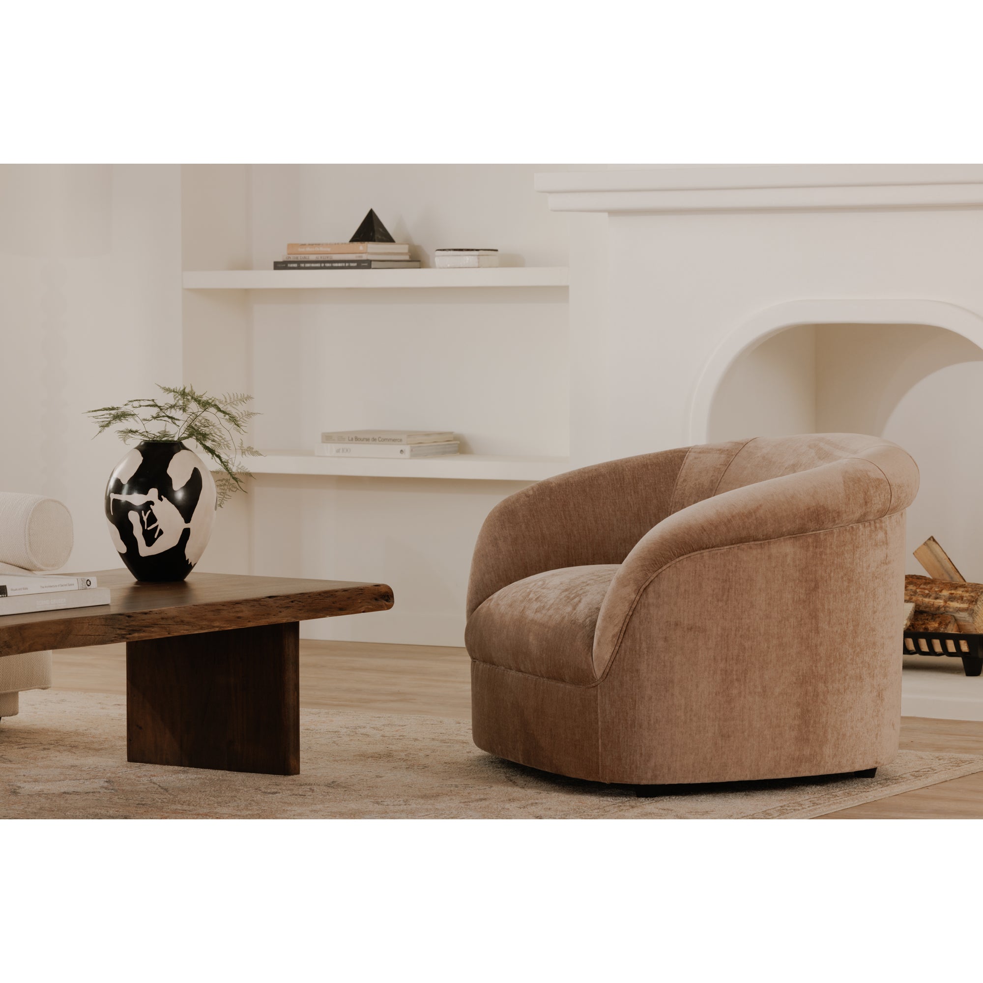 Moes Thora Lounge Chair Blush OA-1039-33