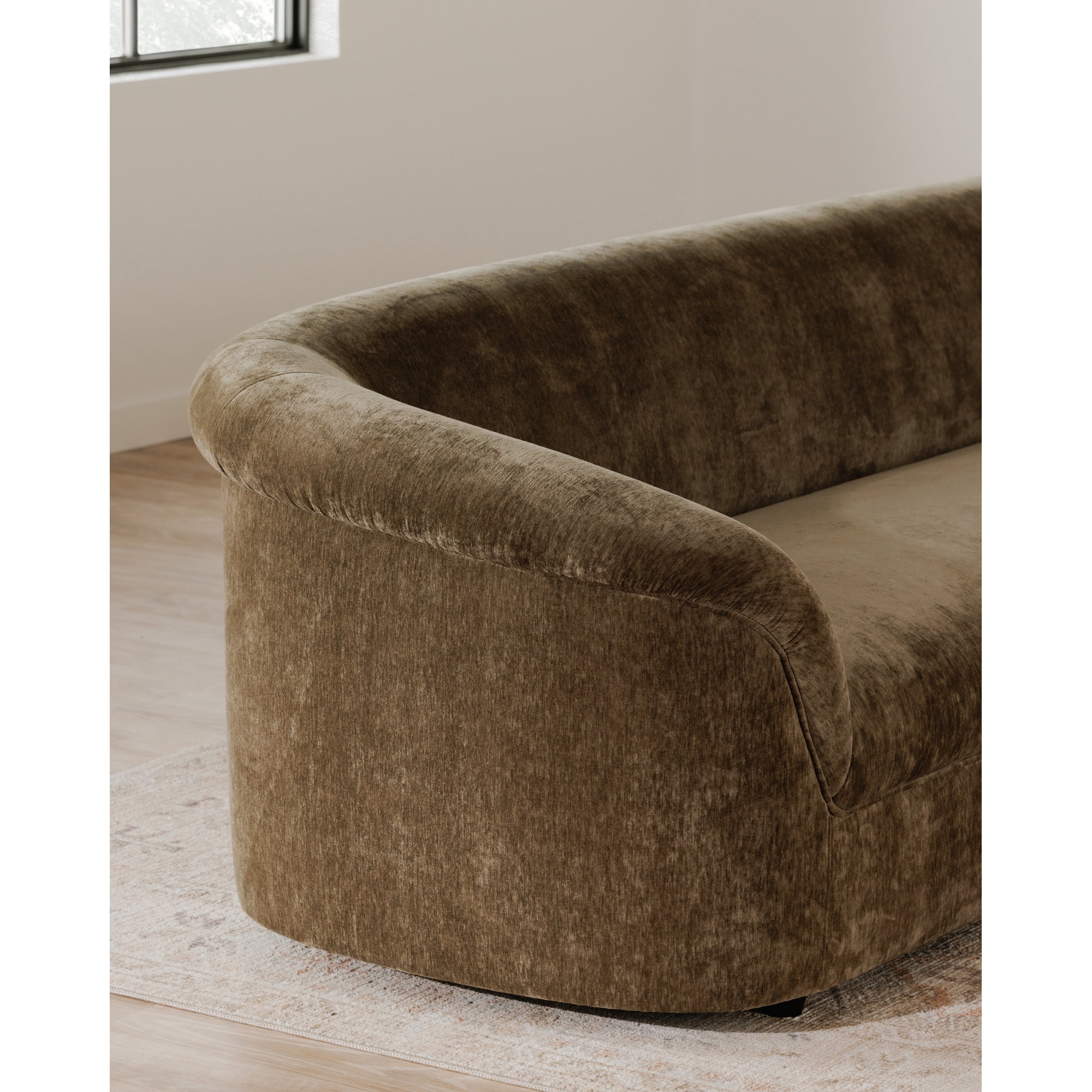 Moes Thora Sofa Dark Green OA-1040-27