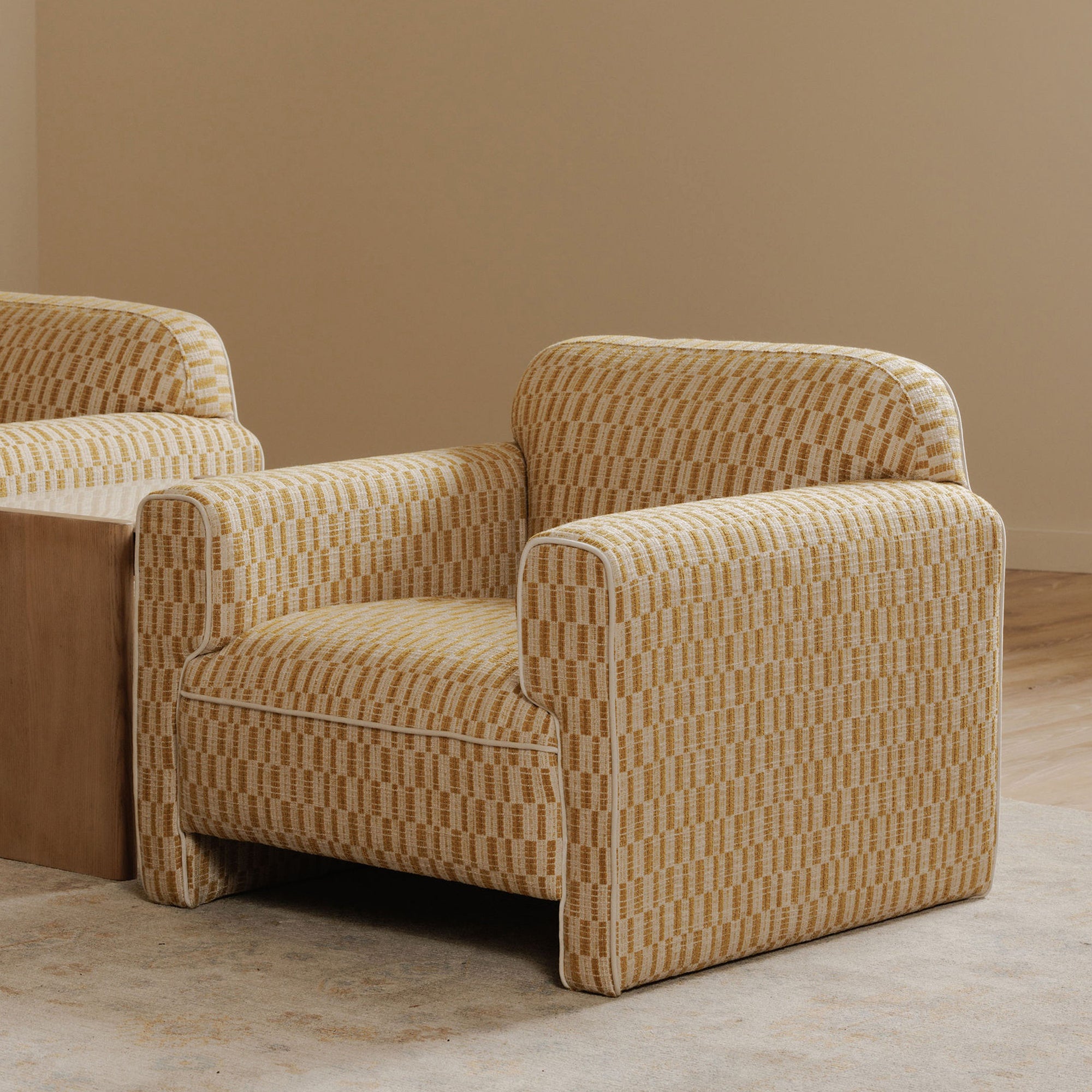 Moes Leo Accent Chair Chartreuse OA-1059-08
