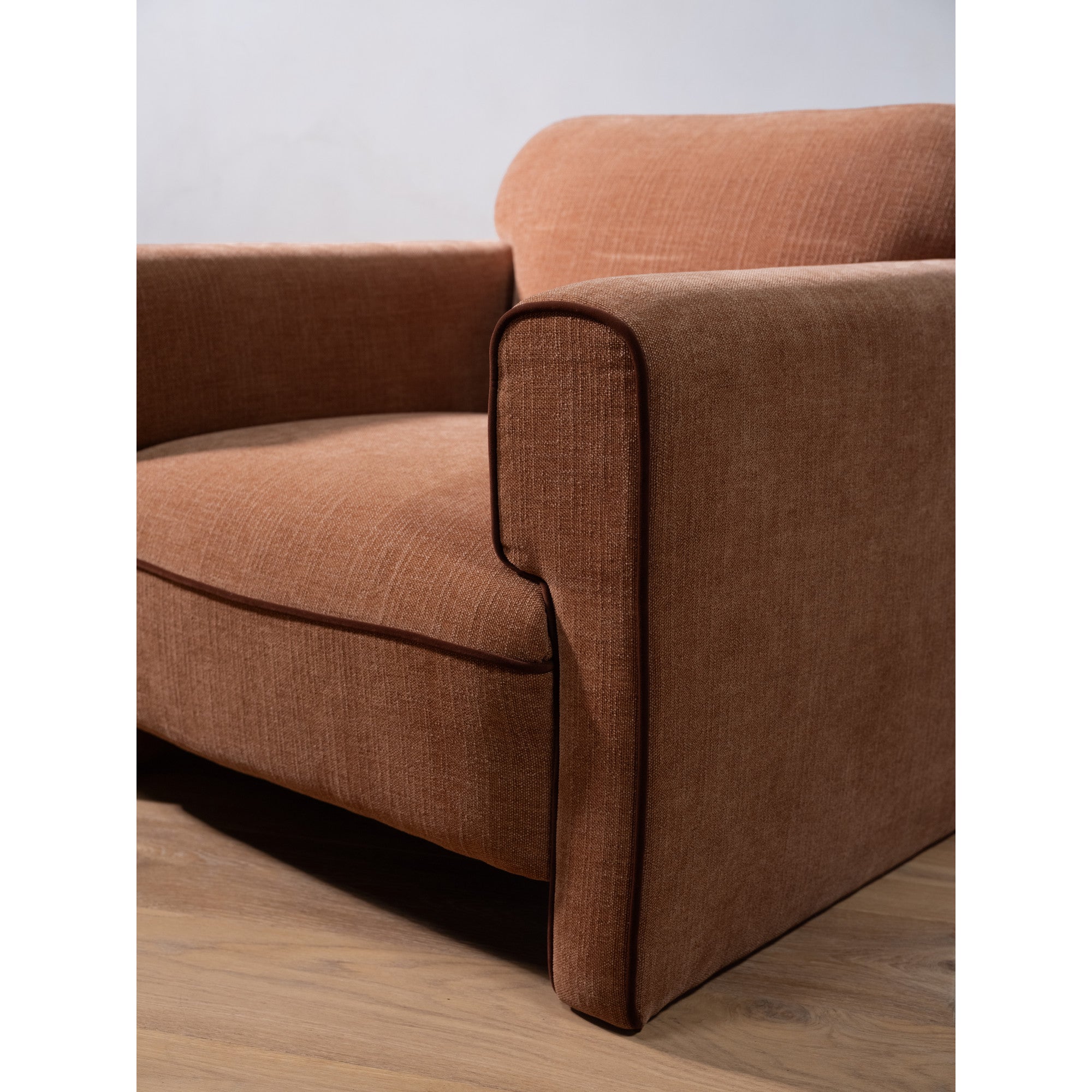 Moes Leo Chair Light Brown OA-1059-21