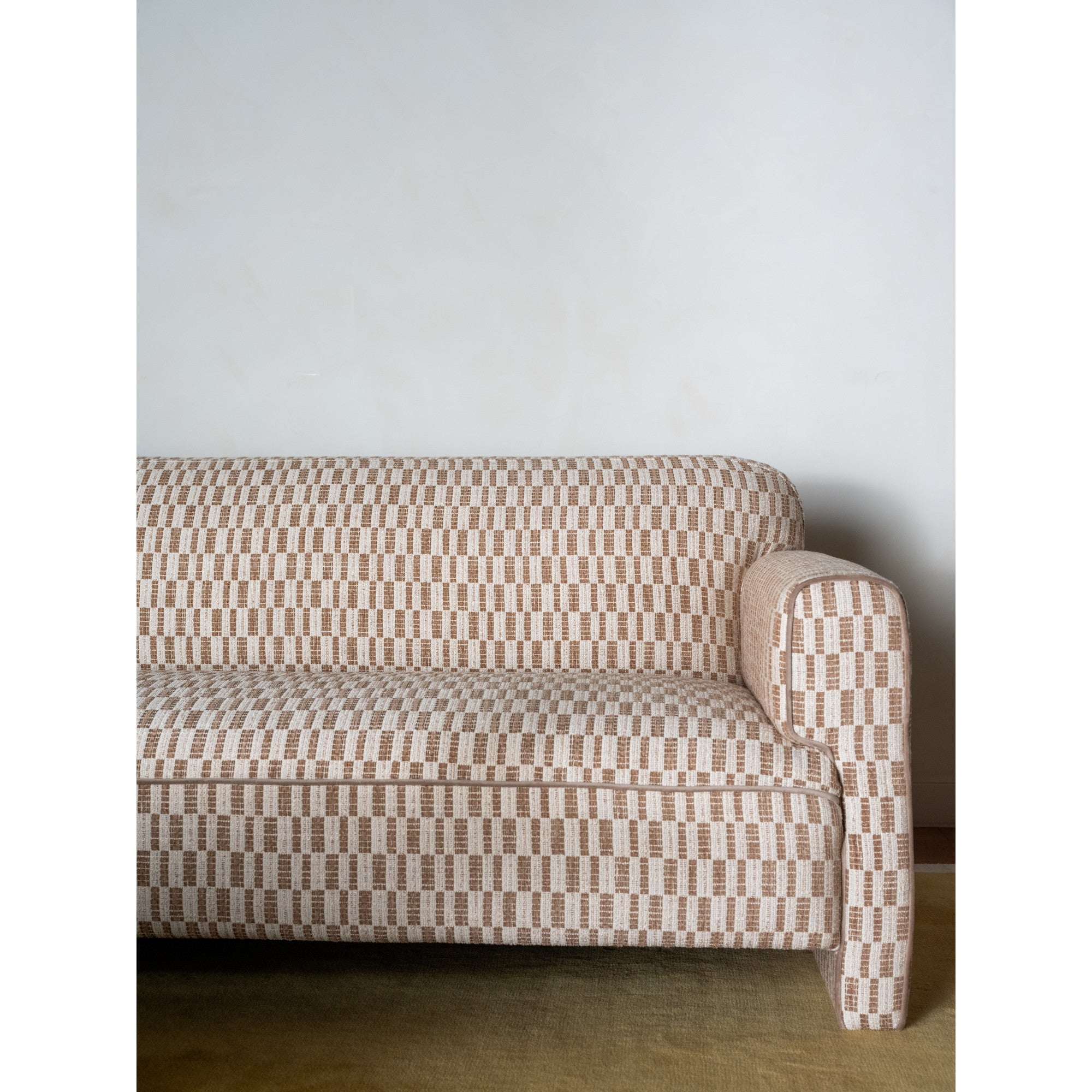 Moes Leo Sofa Taupe OA-1076-39