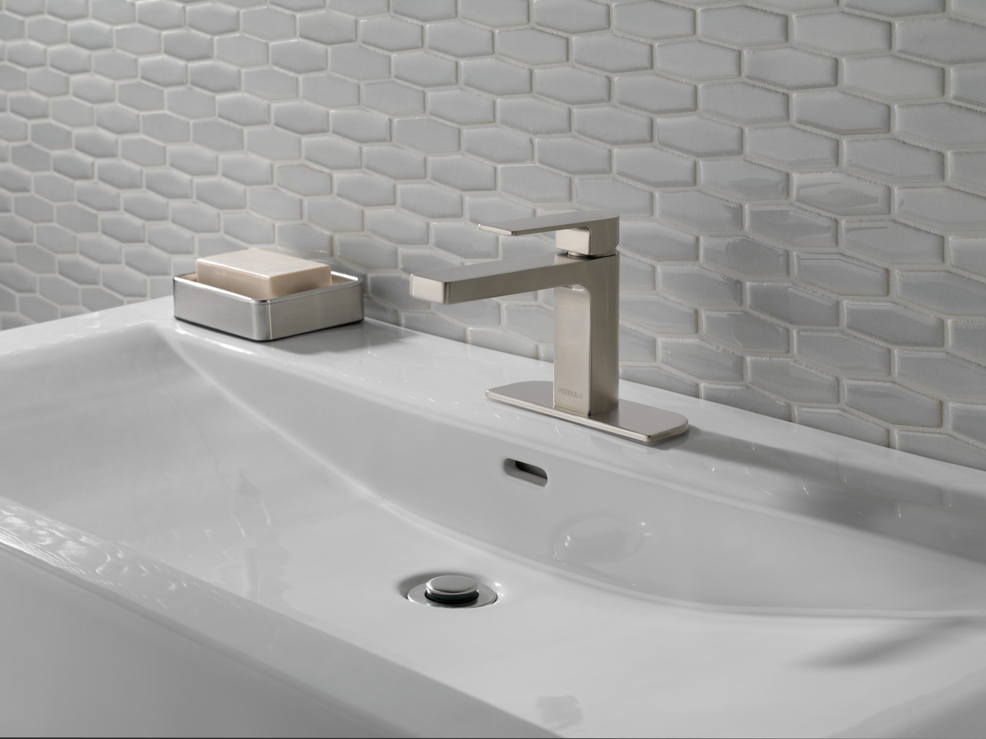 Peerless Xander® Single Handle Bathroom