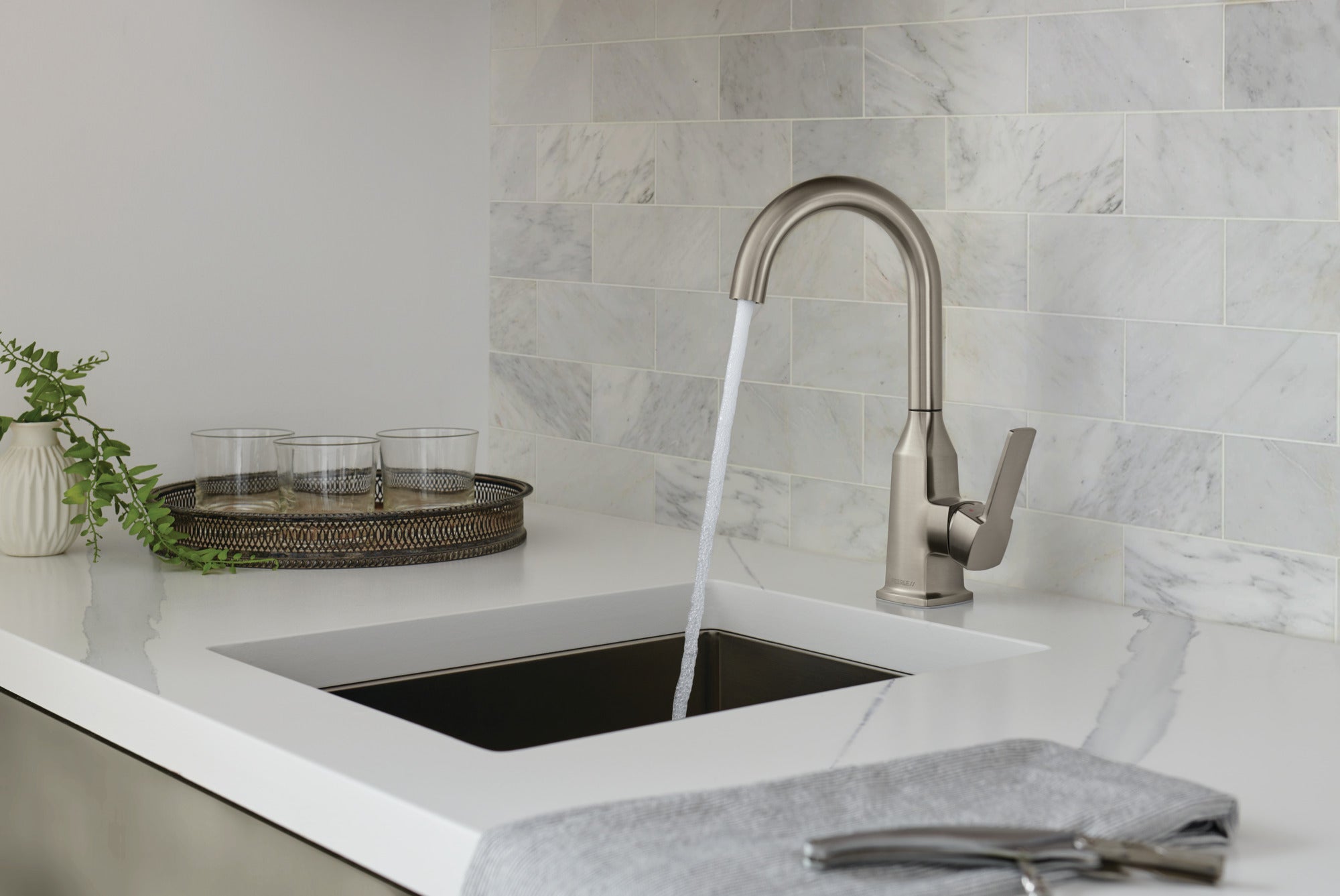Peerless Ezra® Single-Handle Bar Faucet