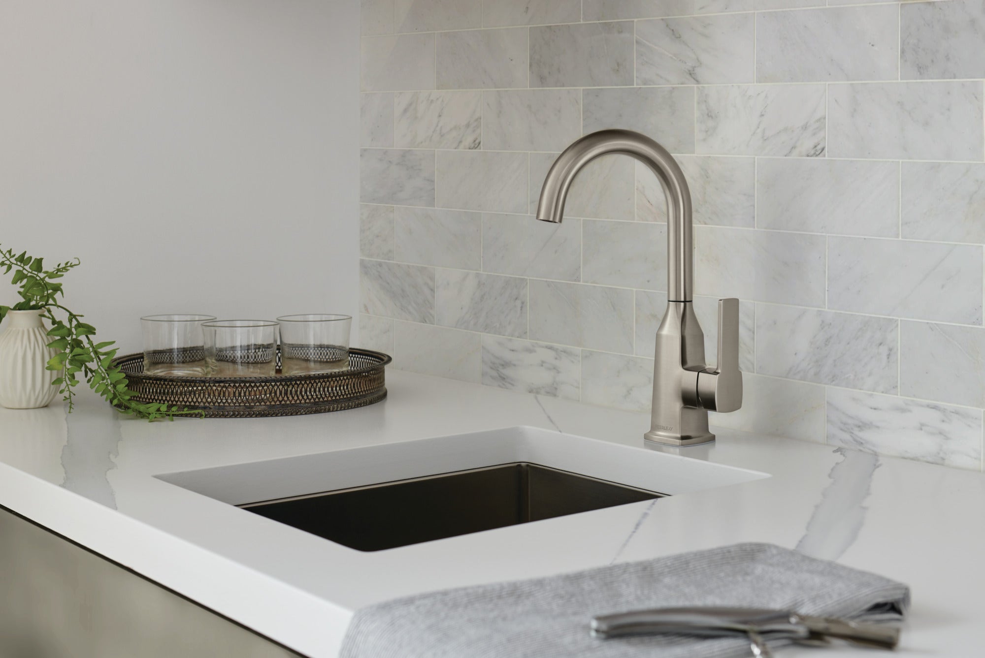Peerless Ezra® Single-Handle Bar Faucet