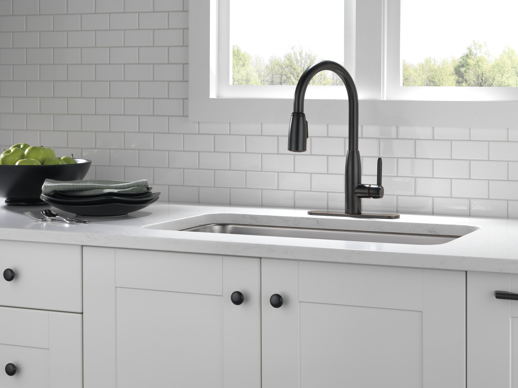 Peerless Tunbridge™ Single Handle Kitchen Pull-Down