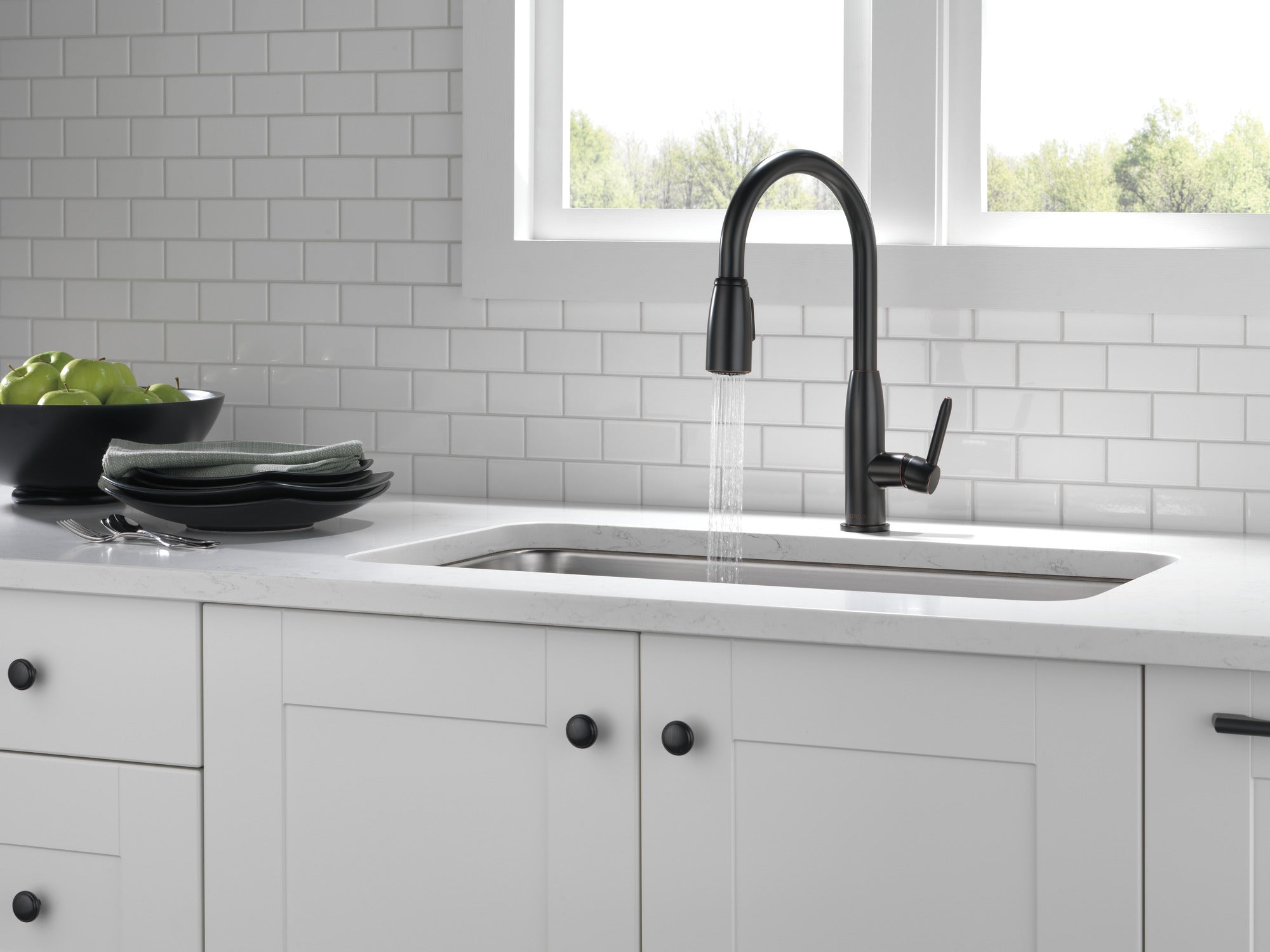 Peerless Tunbridge™ Single Handle Kitchen Pull-Down
