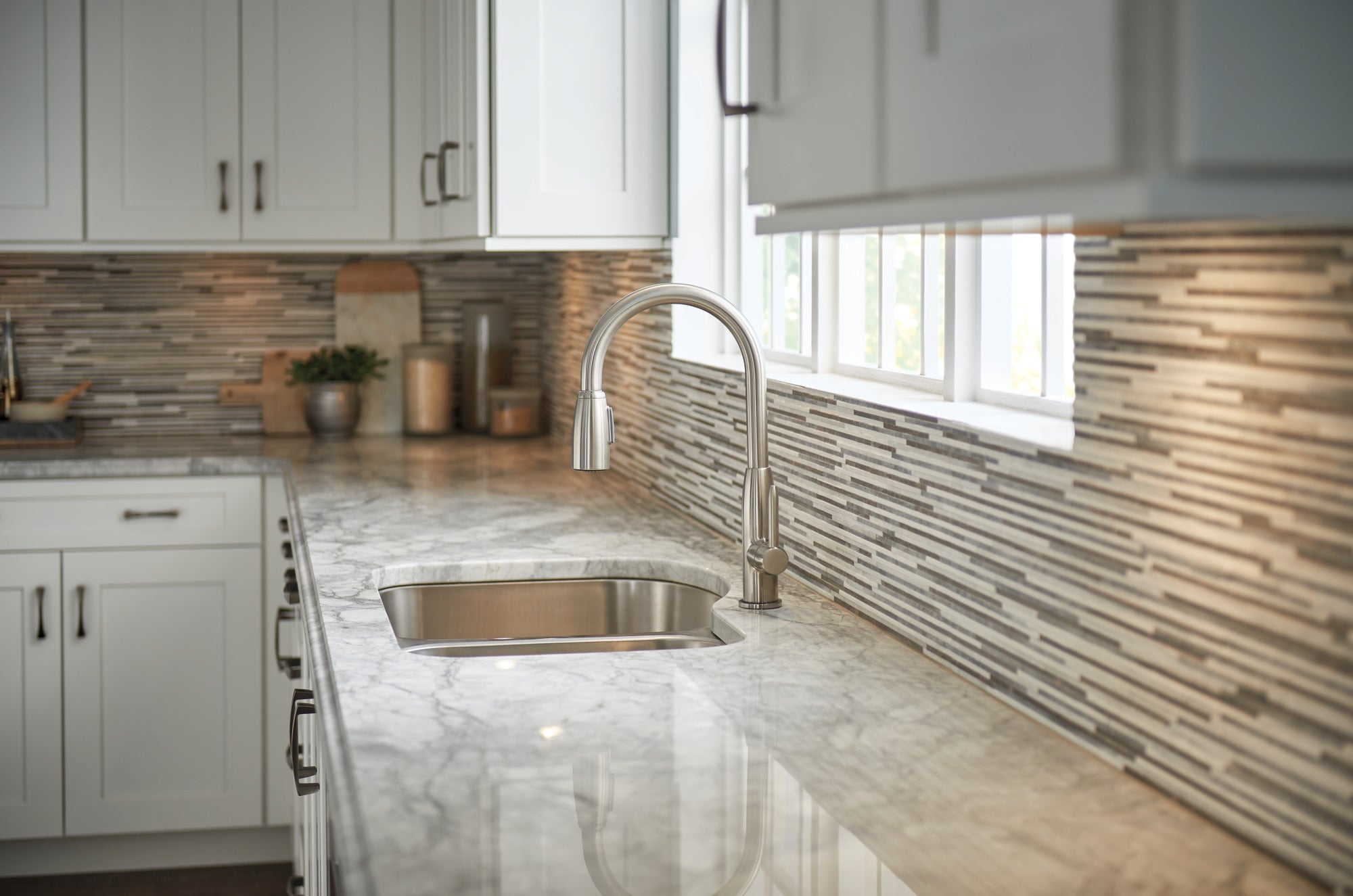 Peerless Core Single Handle Kitchen Pull-Down