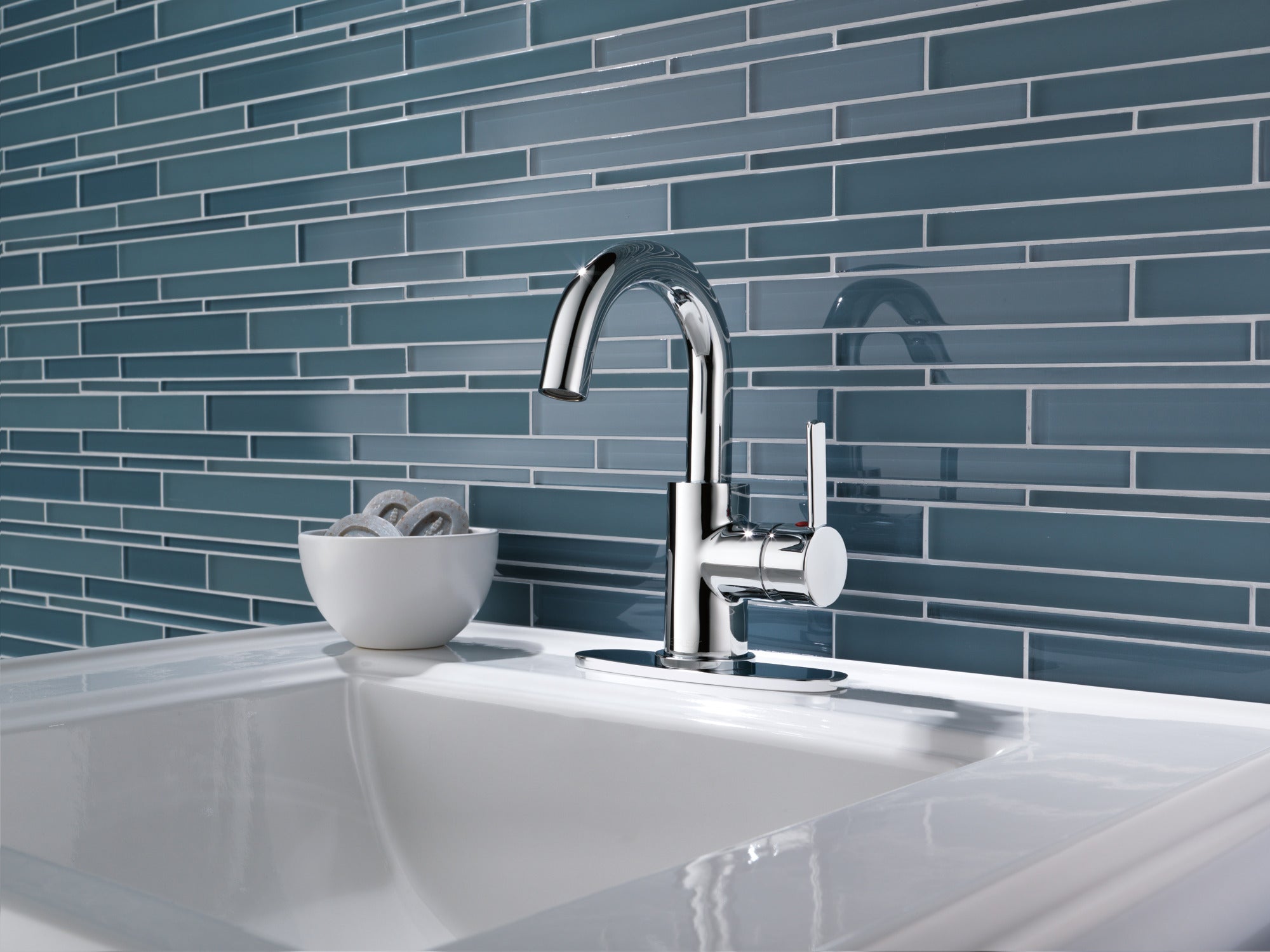 Peerless Precept® Single Handle Centerset Bathroom Faucet