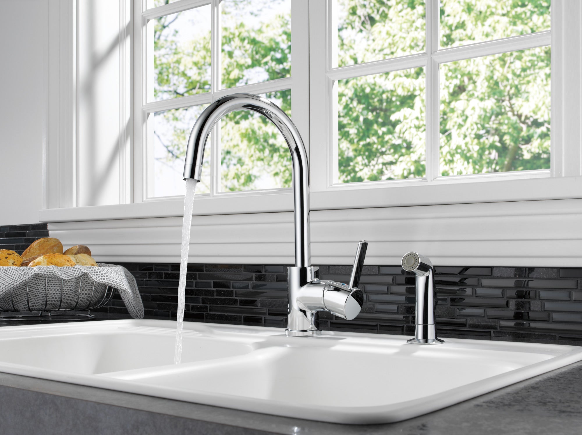 Peerless Precept® Single Handle Kitchen Faucet with Spray