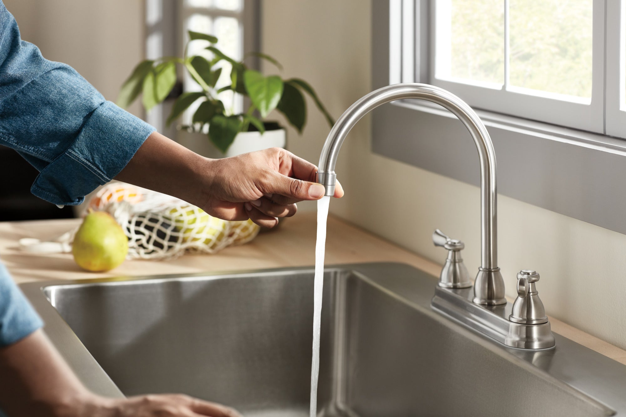 Peerless Elmhurst® Two-Handle Kitchen Faucet with Twist Aerator