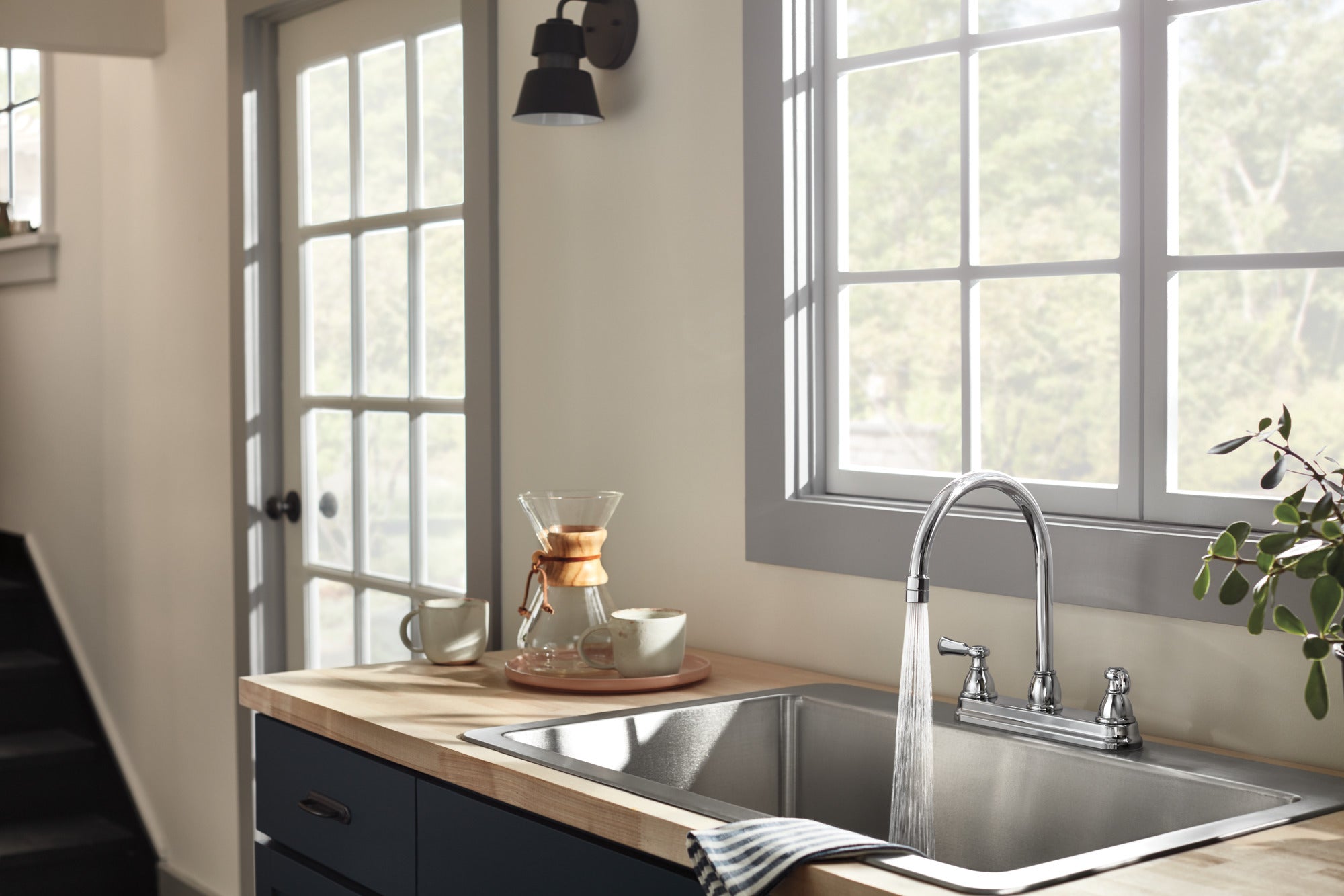 Peerless Elmhurst® Two-Handle Kitchen Faucet with Twist Aerator