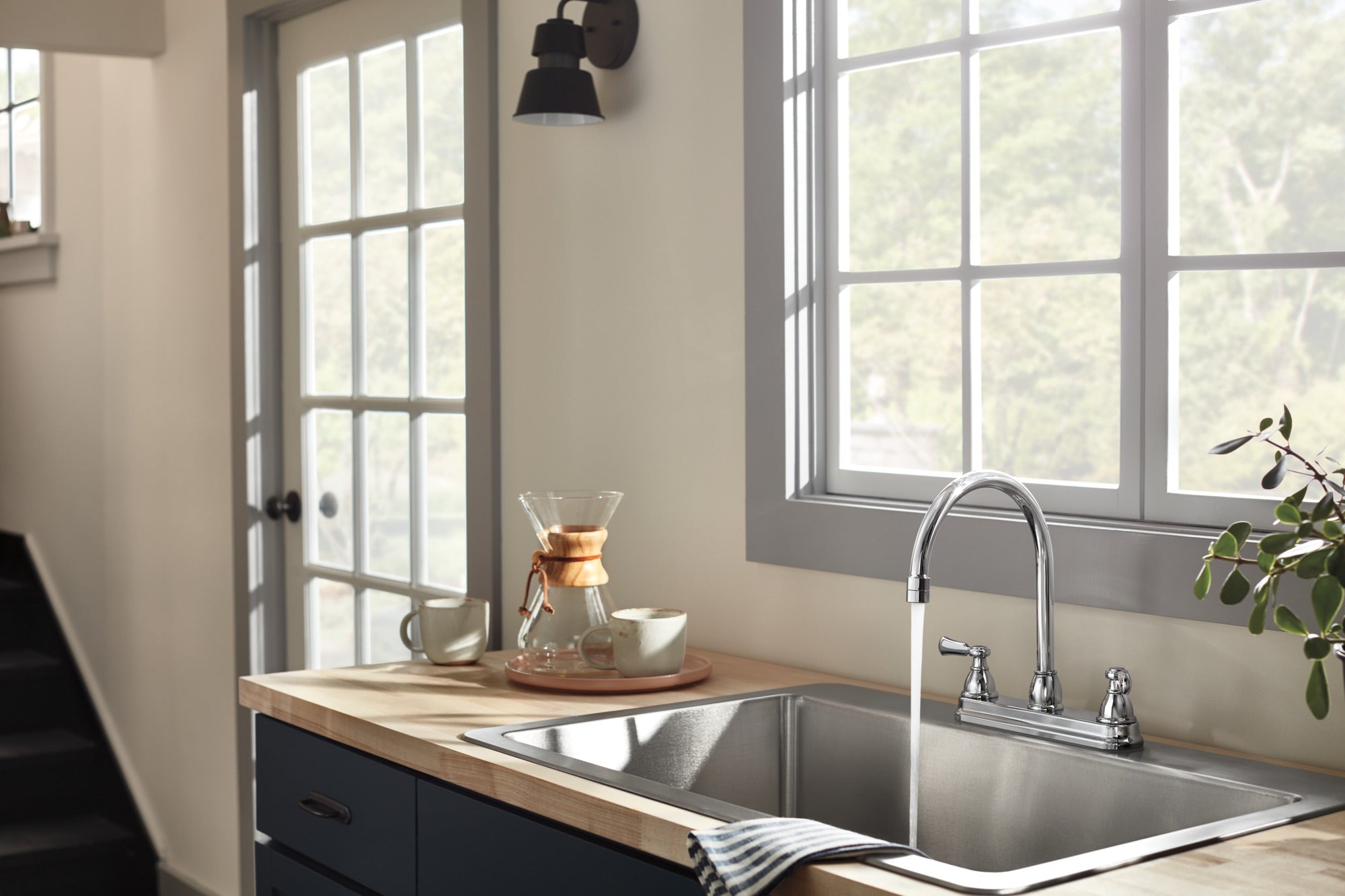 Peerless Elmhurst® Two-Handle Kitchen Faucet with Twist Aerator