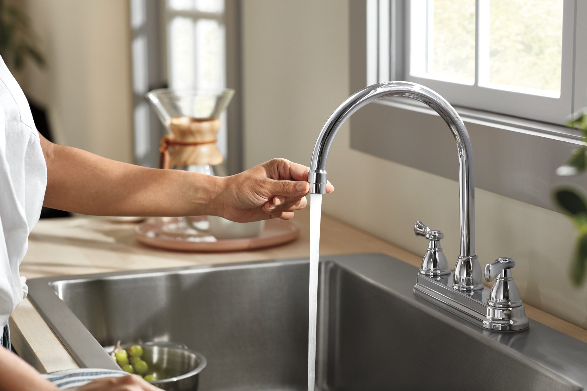 Peerless Elmhurst® Two-Handle Kitchen Faucet with Twist Aerator