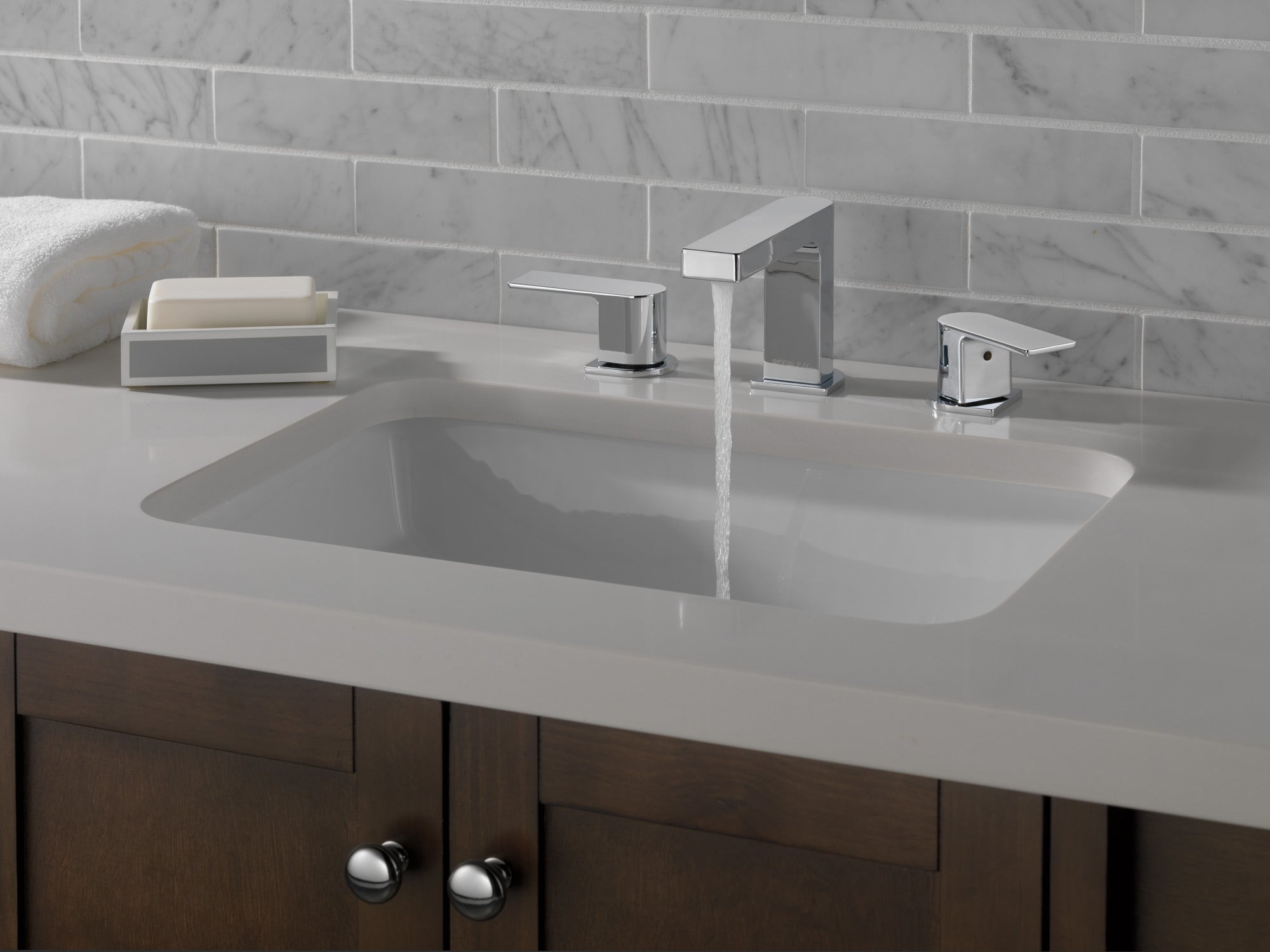 Peerless Xander® Two Handle Widespread Bathroom