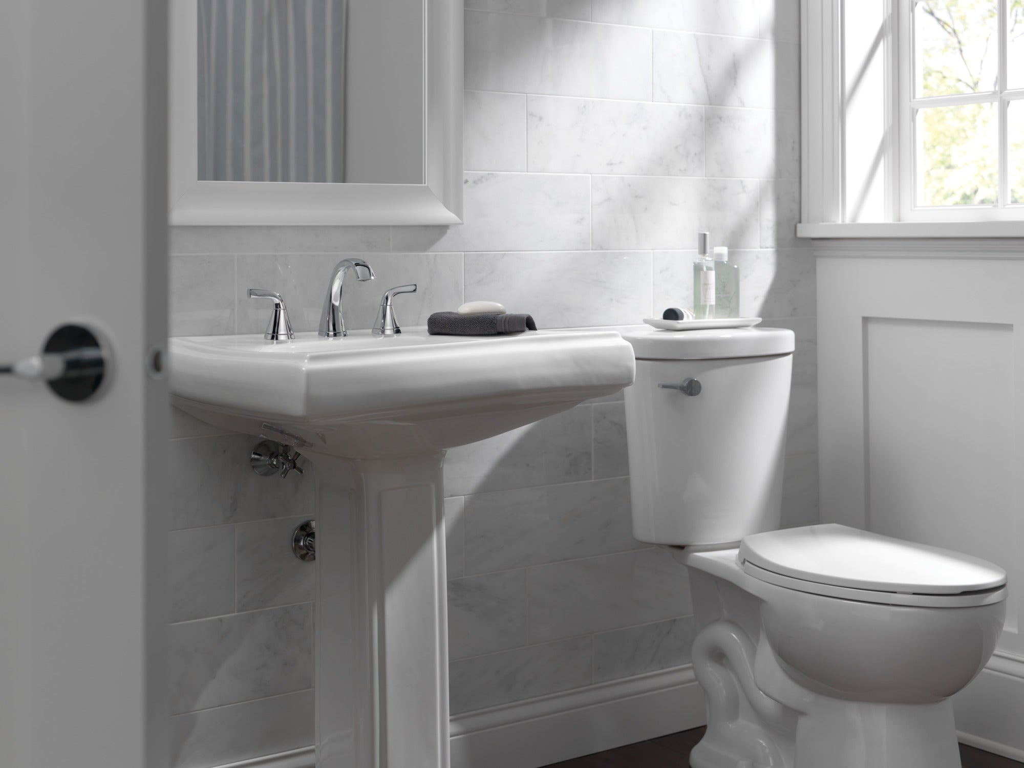 Peerless Parkwood® Two Handle Widespread Lavatory Faucet