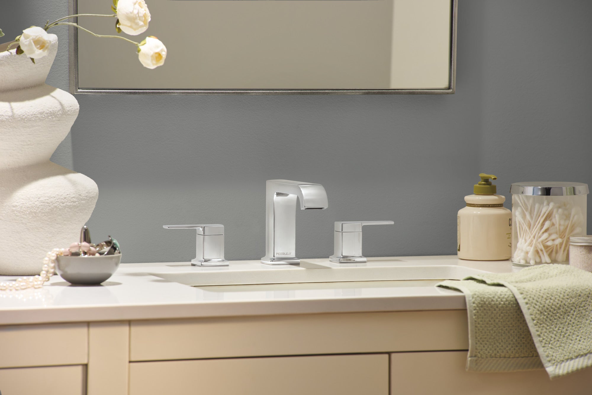 Peerless Ezra® Widespread Curved Spout Lavatory Faucet 
