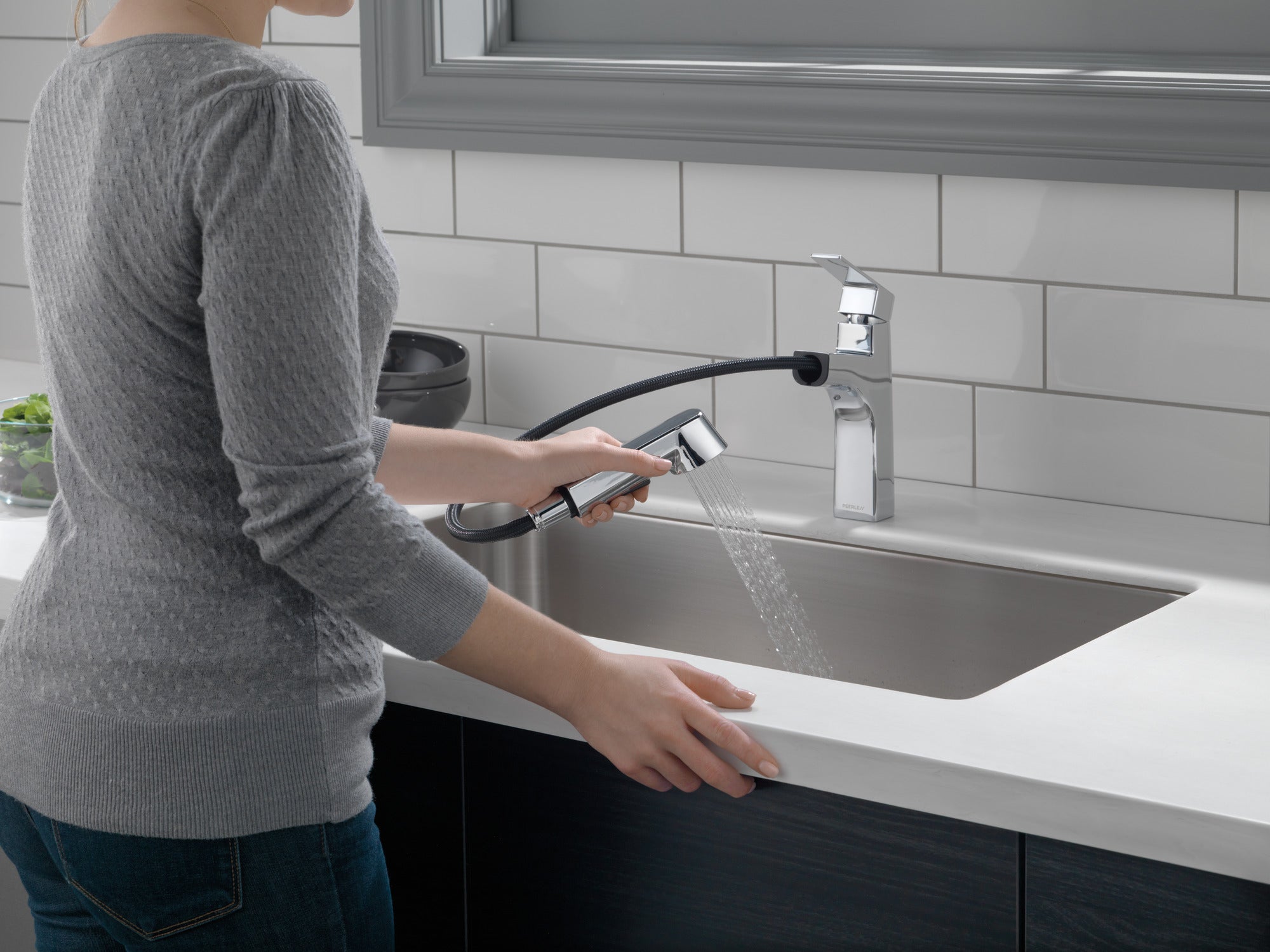 Peerless Xander® Single Handle Pullout Kitchen