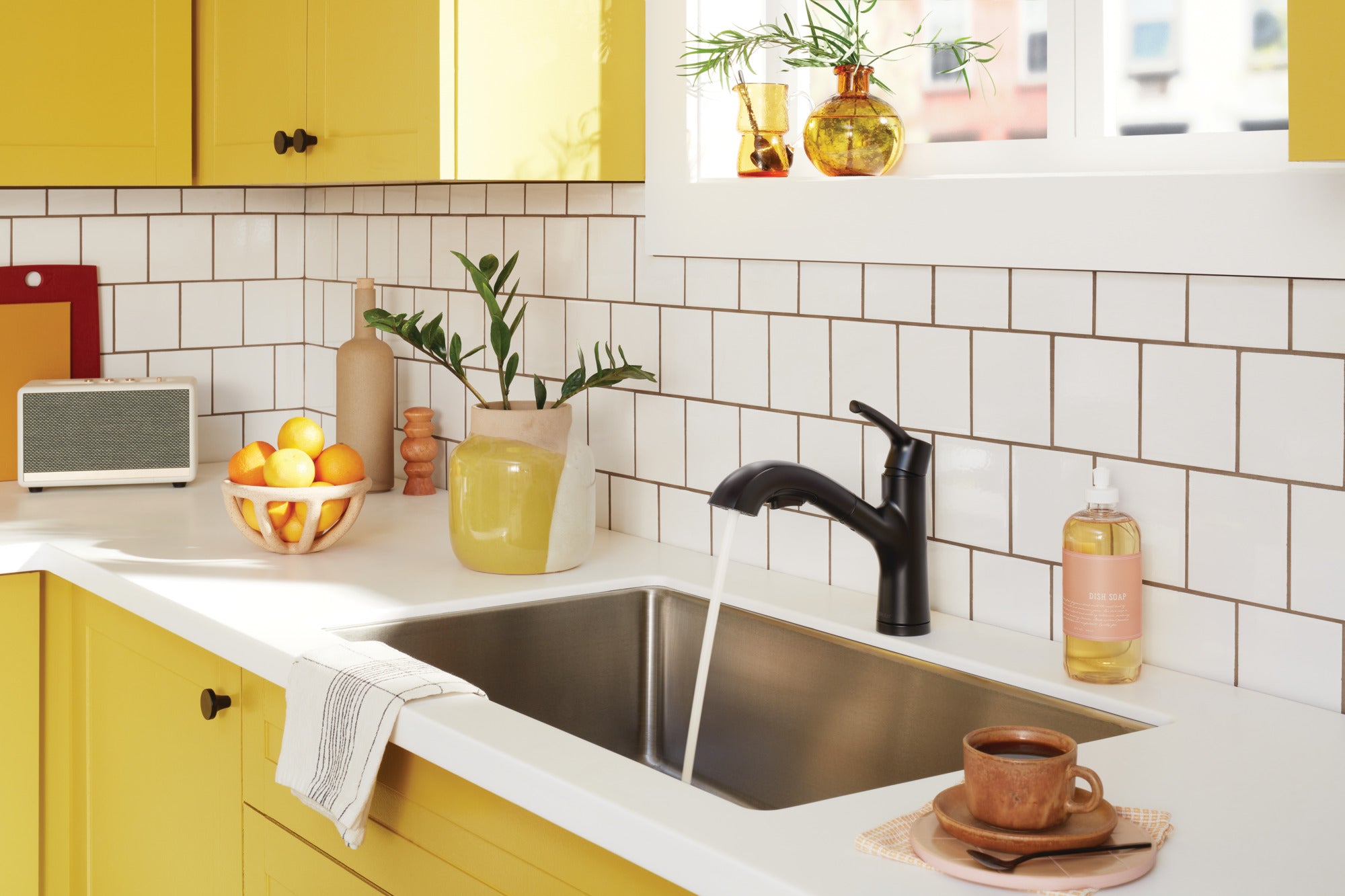 Peerless Parkwood® Single Handle Pullout Kitchen Faucet