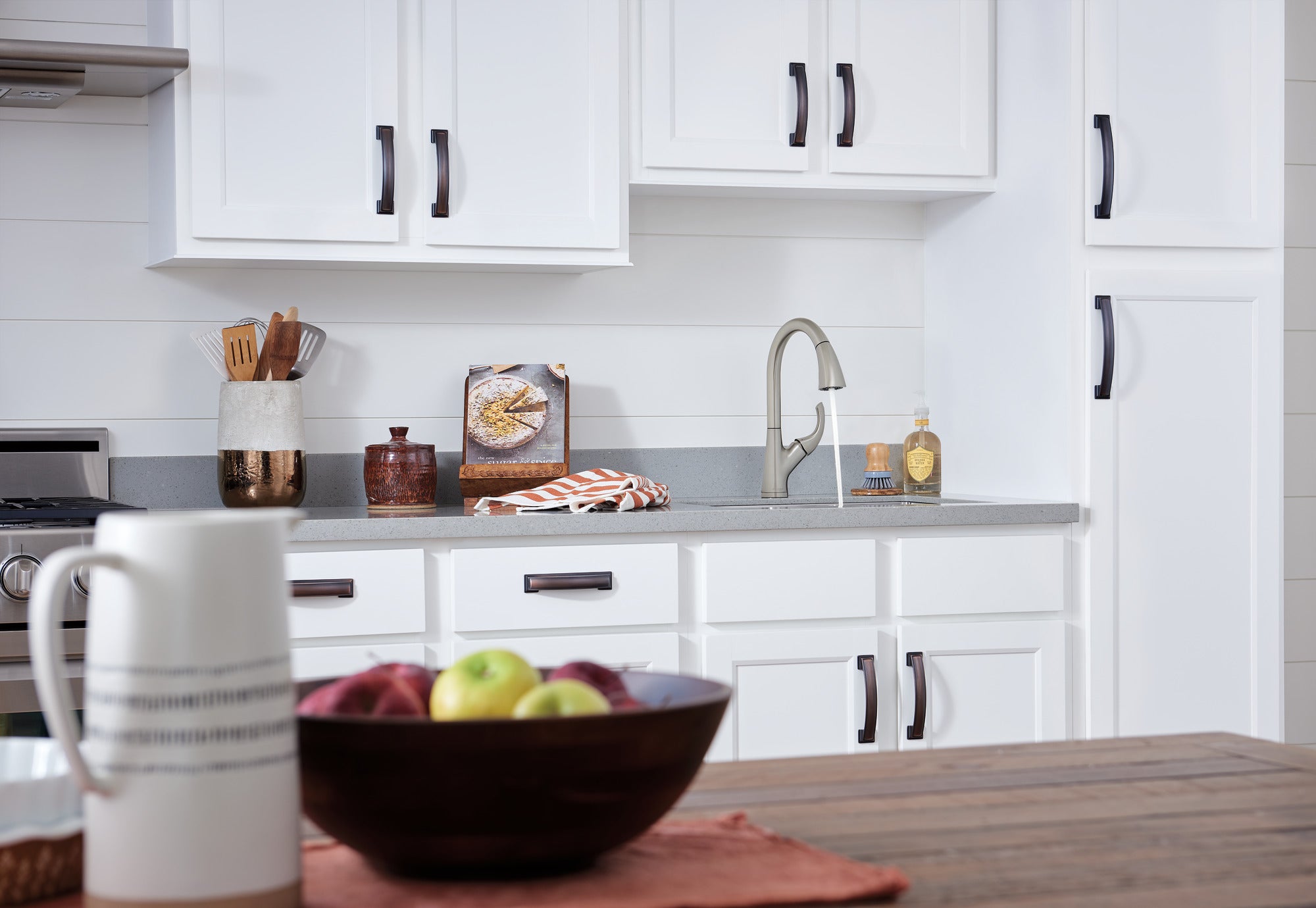Peerless Parkwood® Single Handle Pullout Kitchen Faucet
