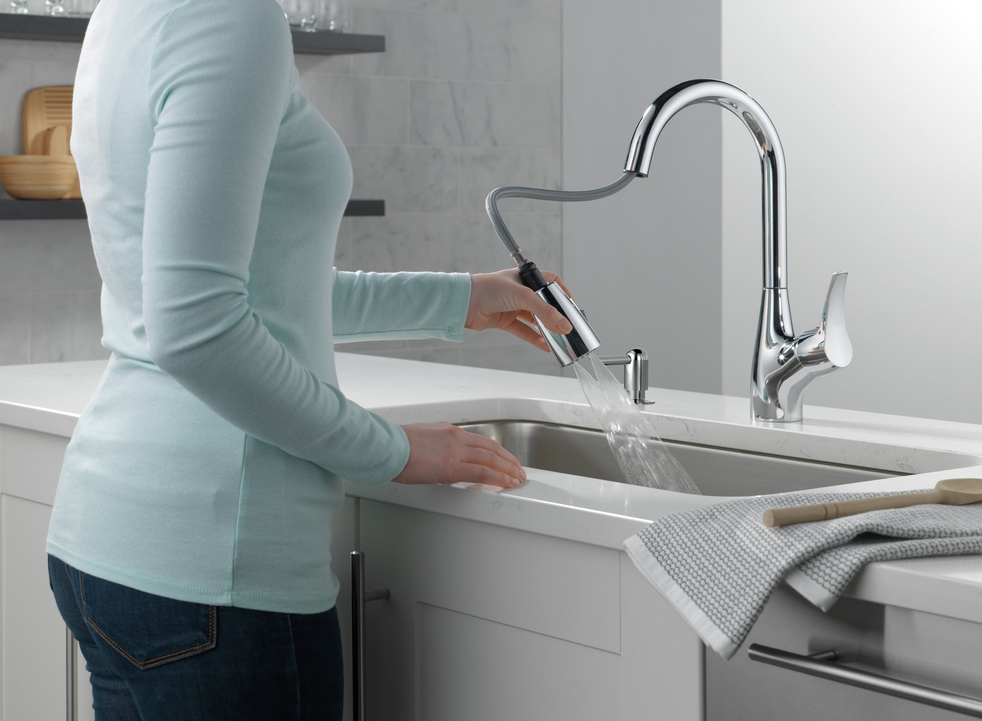 Peerless Retail Channel Product Single Handle Pull-Down Kitchen Faucet