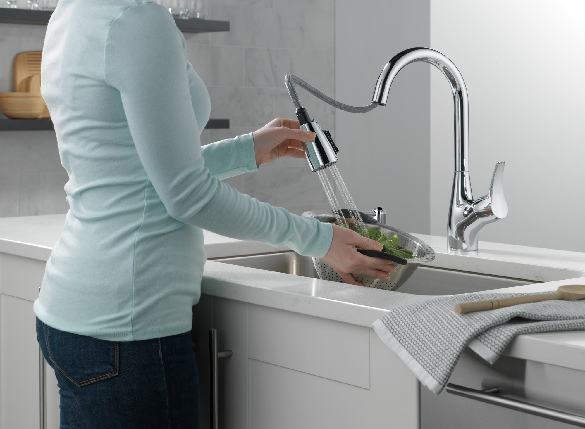 Peerless Retail Channel Product Single Handle Pull-Down Kitchen Faucet