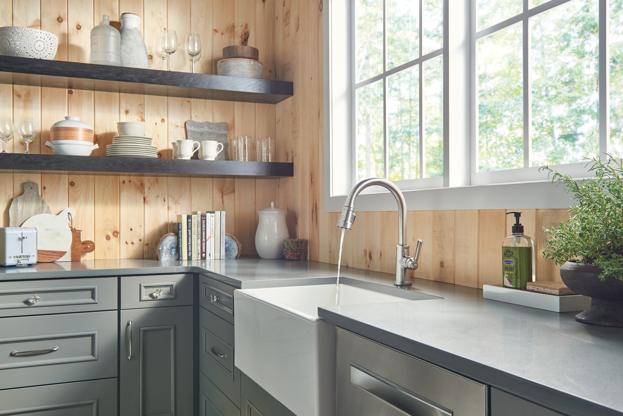 Peerless Westchester® Single-Handle Pull-Down Kitchen Faucet
