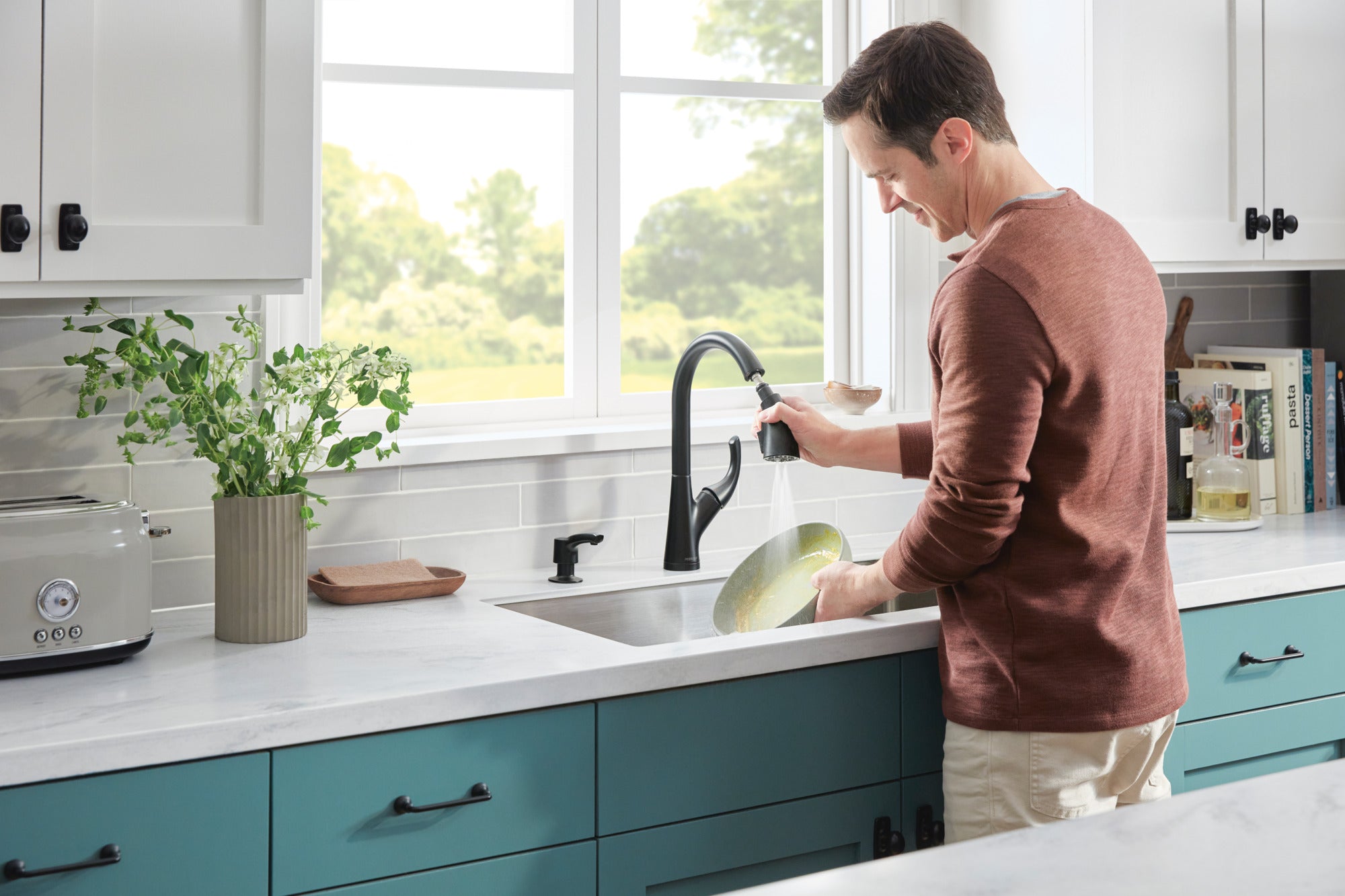 Peerless Parkwood® Single Handle Pulldown Kitchen Faucet
