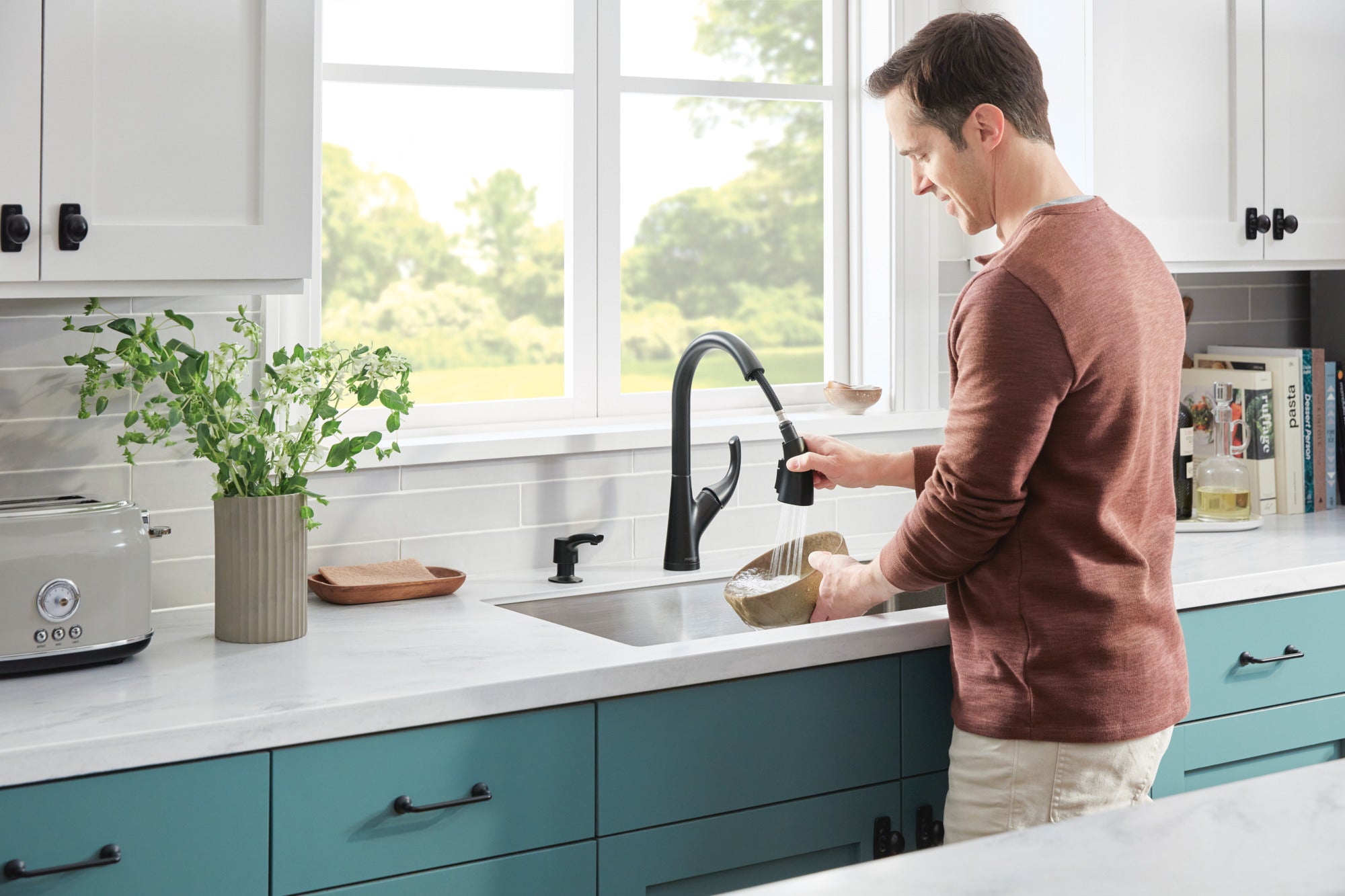Peerless Parkwood® Single Handle Pulldown Kitchen Faucet
