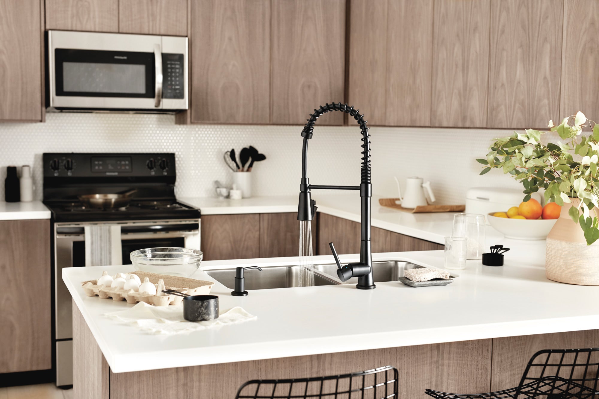 Peerless Precept® Single-Handle Commercial Style Kitchen Faucet