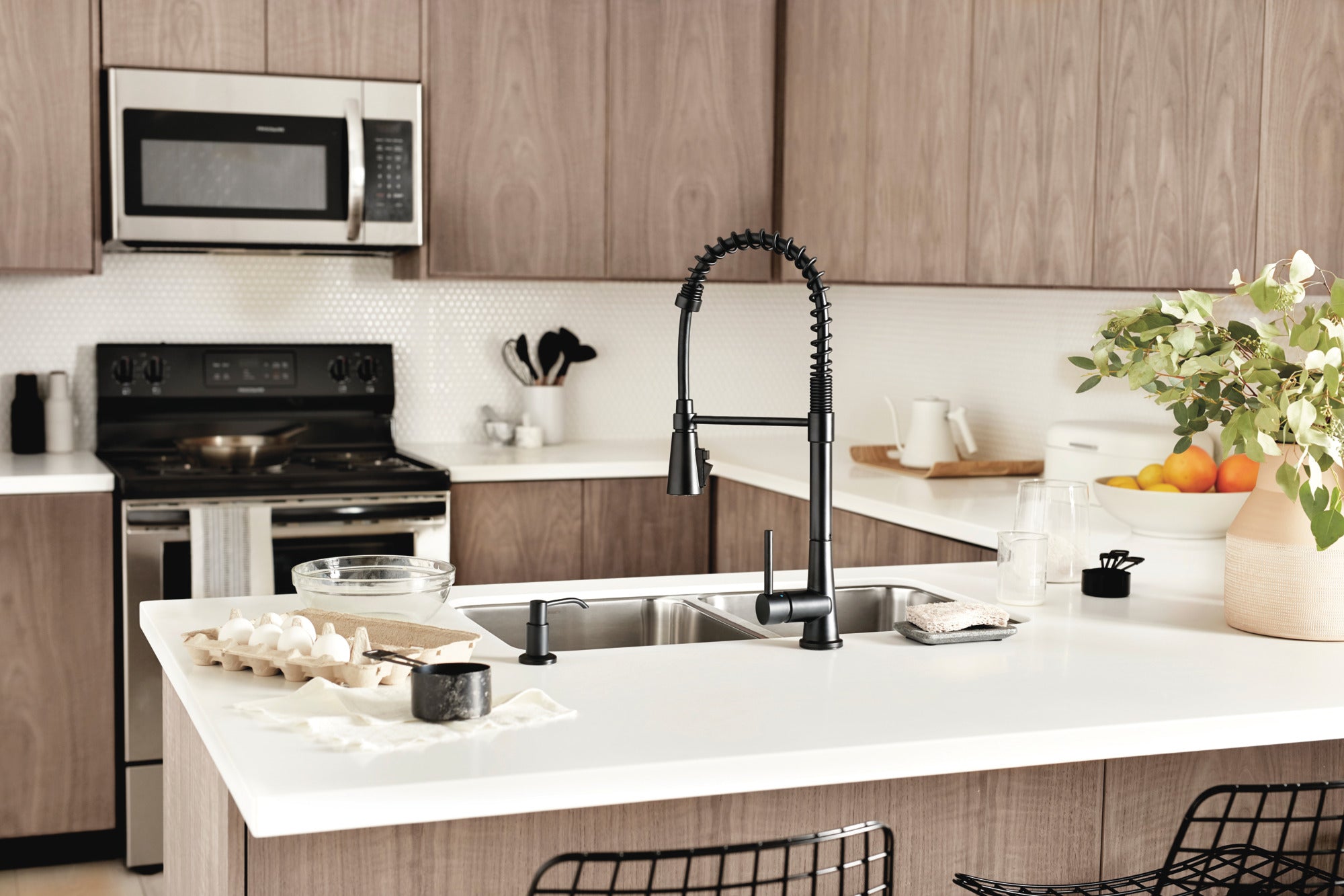 Peerless Precept® Single-Handle Commercial Style Kitchen Faucet
