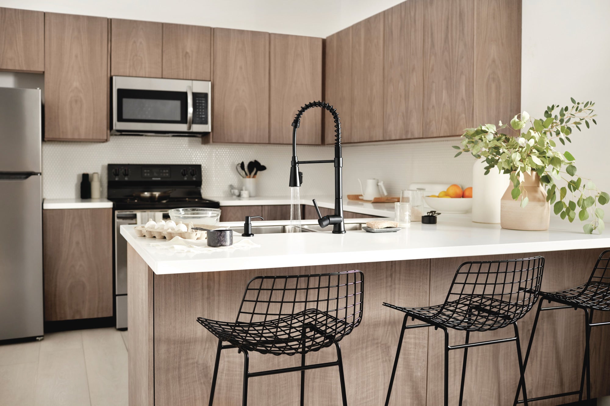 Peerless Precept® Single-Handle Commercial Style Kitchen Faucet