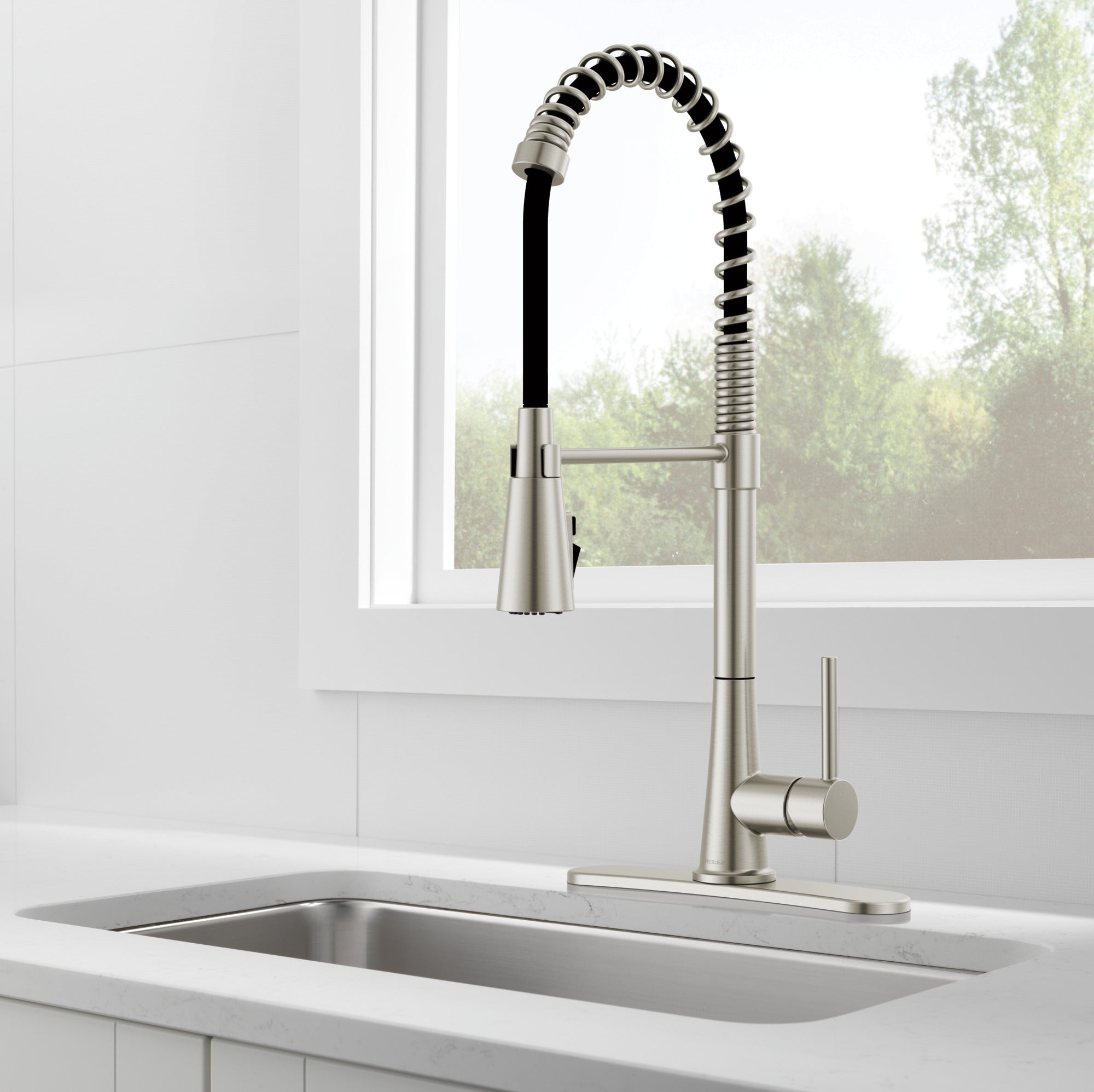 Peerless Precept® Single-Handle Commercial Style Kitchen Faucet