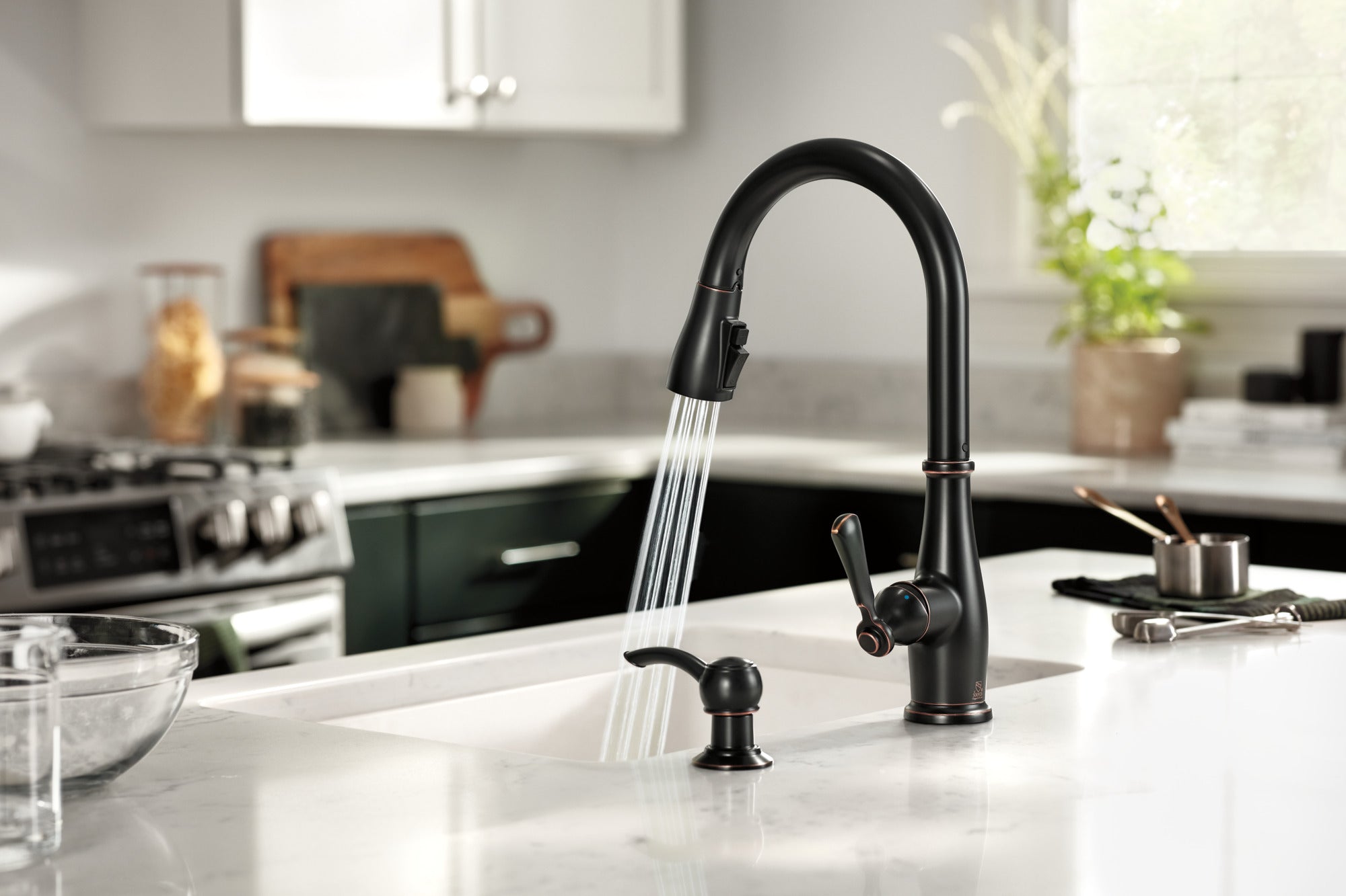 Peerless Elmhurst® Single-Handle Pull-Down Kitchen Faucet