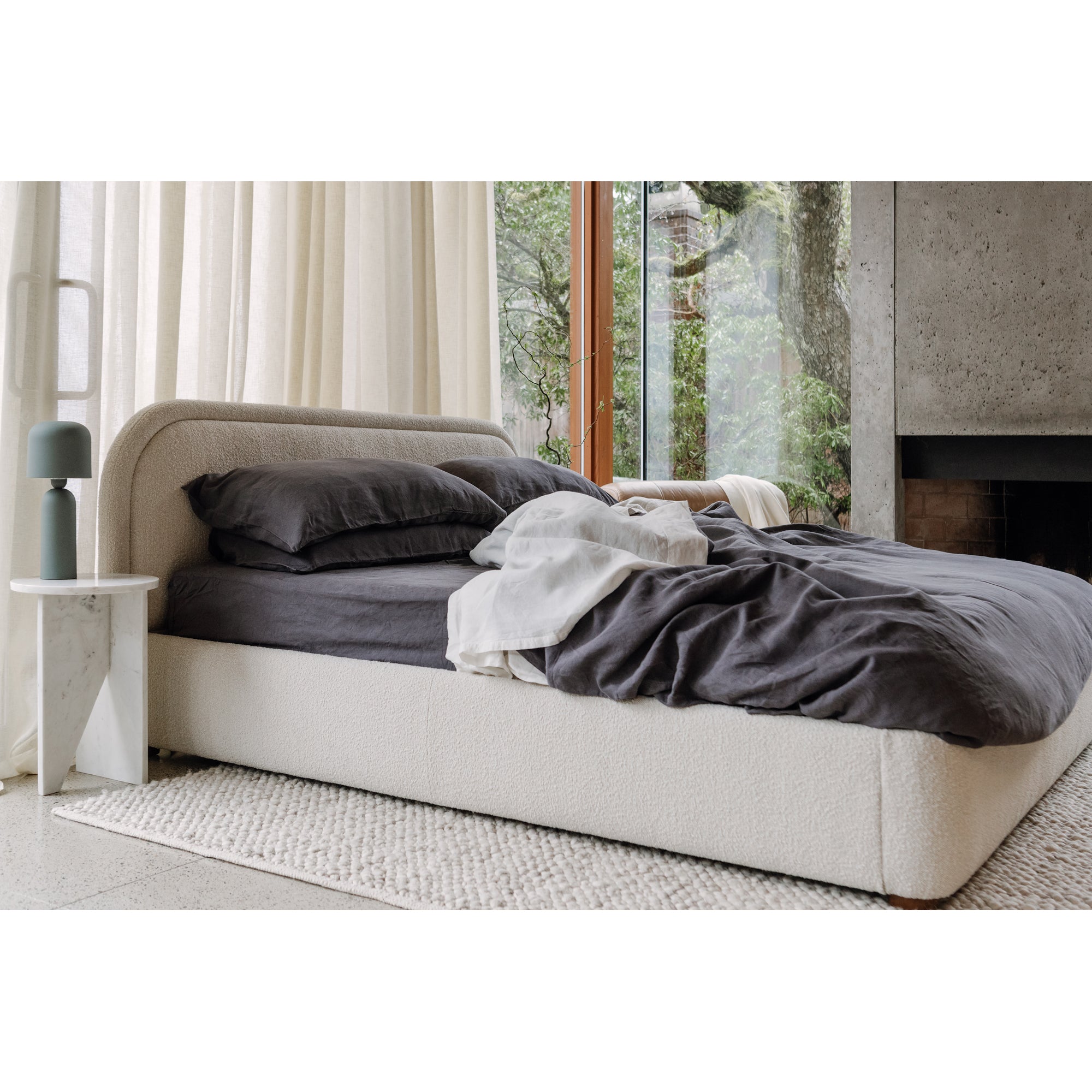 Moes Grace Accent Table White Marble PJ-1021-18
